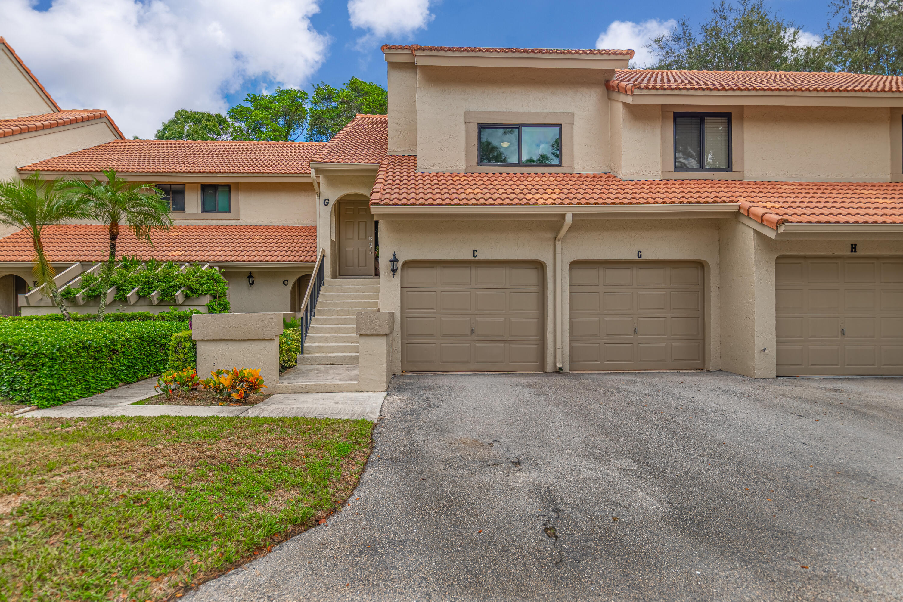5600 Coach House Circle G