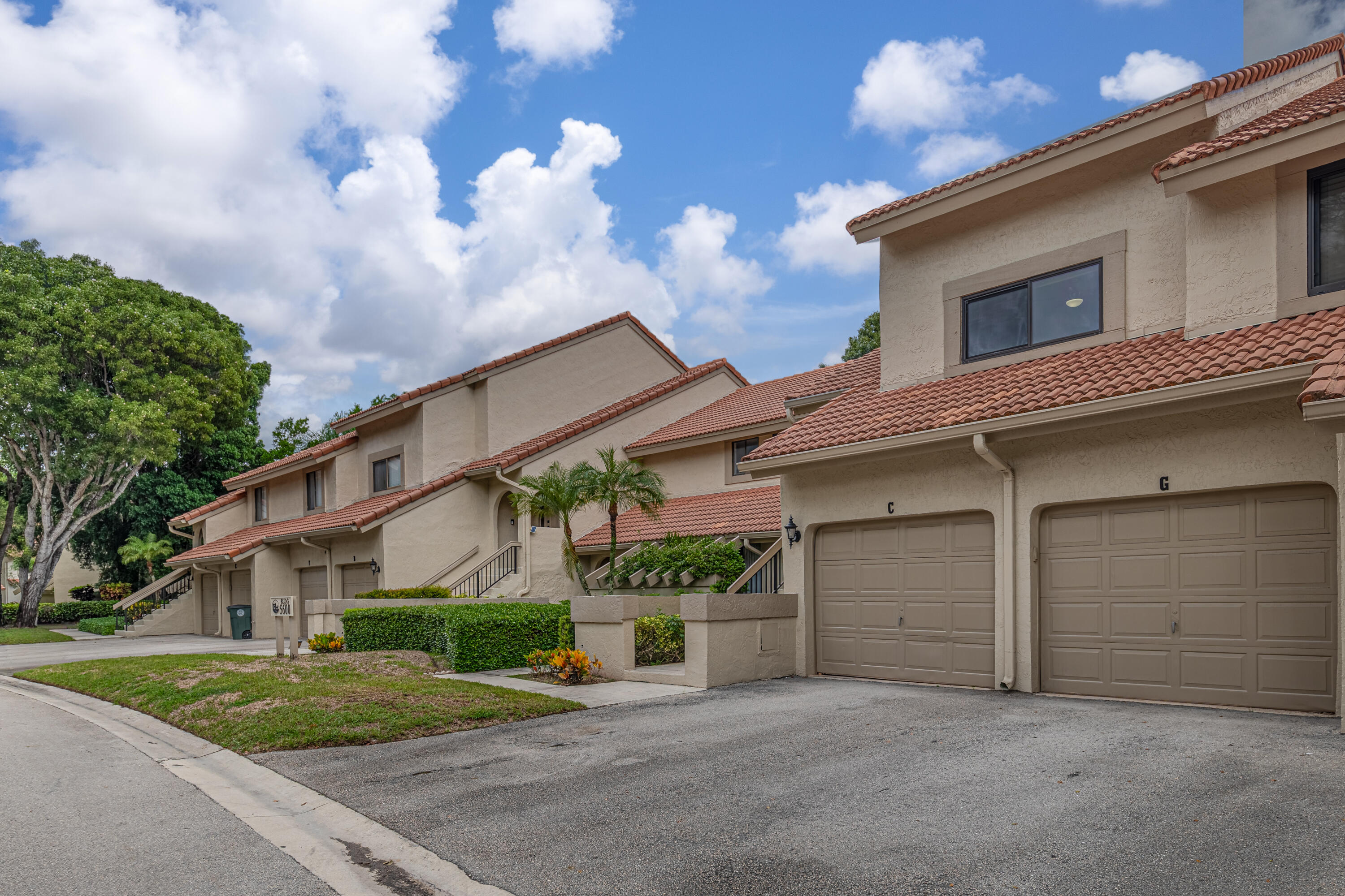 5600 Coach House Circle G