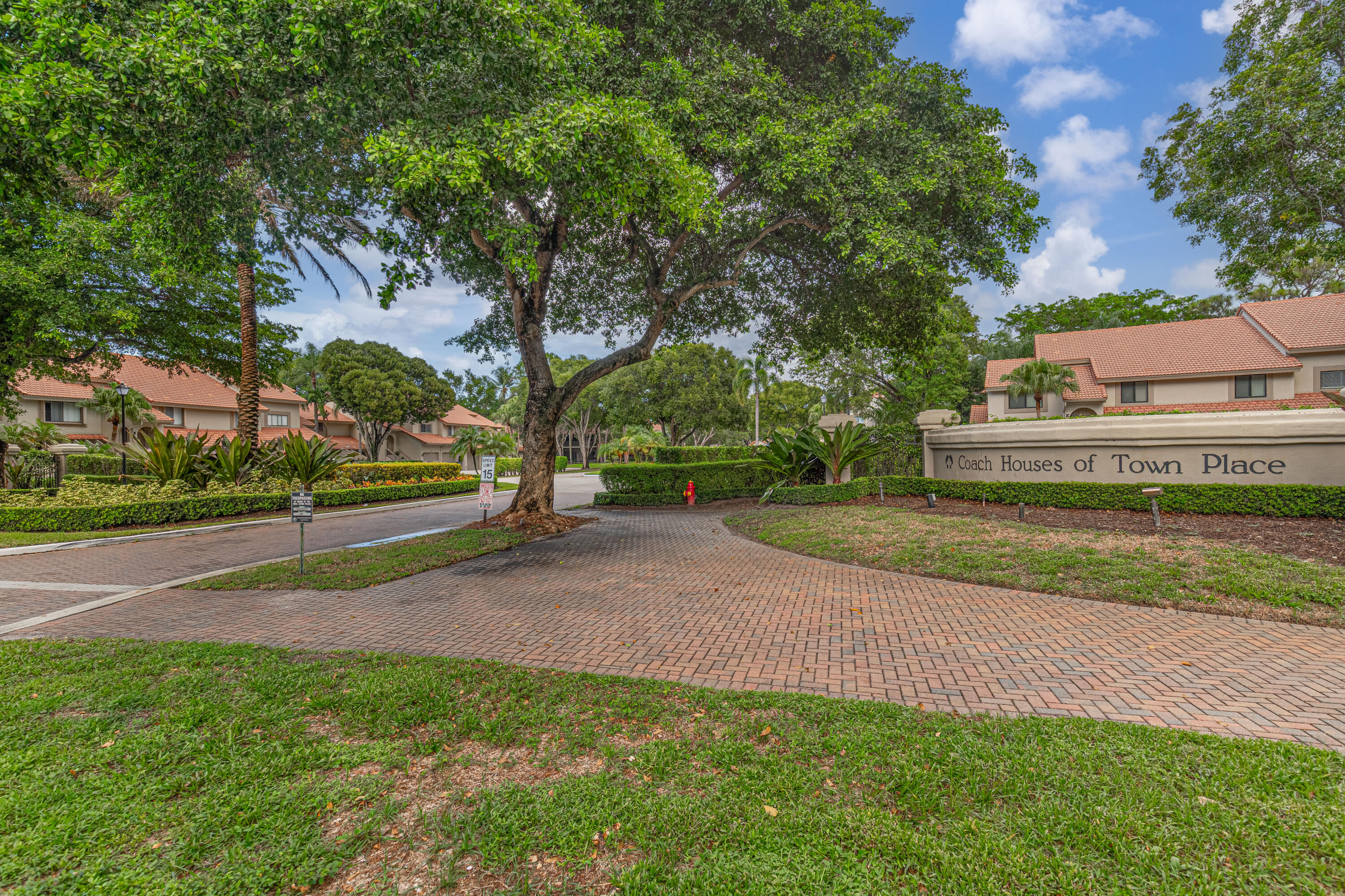 5600 Coach House Circle G