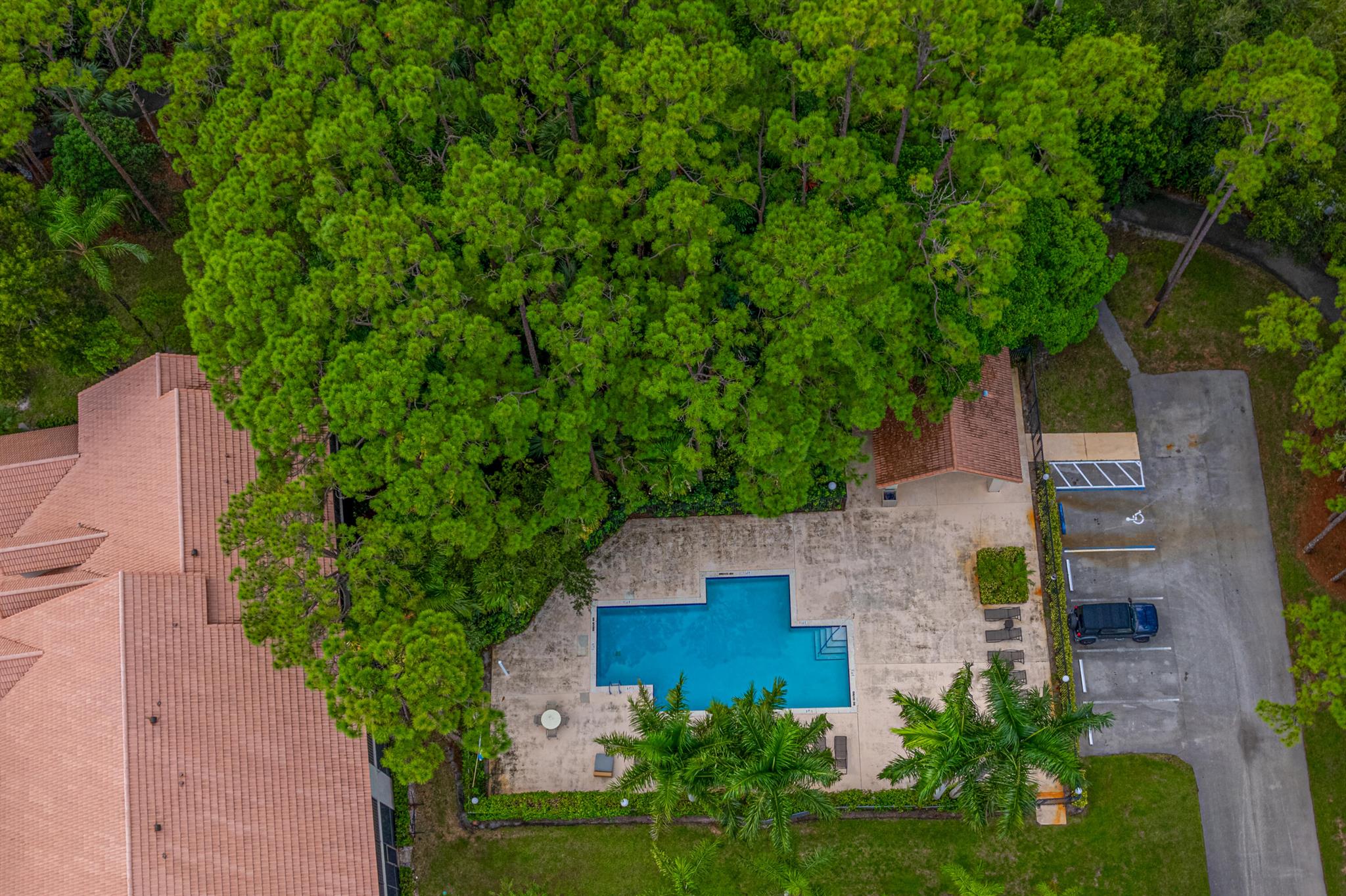 5600 Coach House Circle G