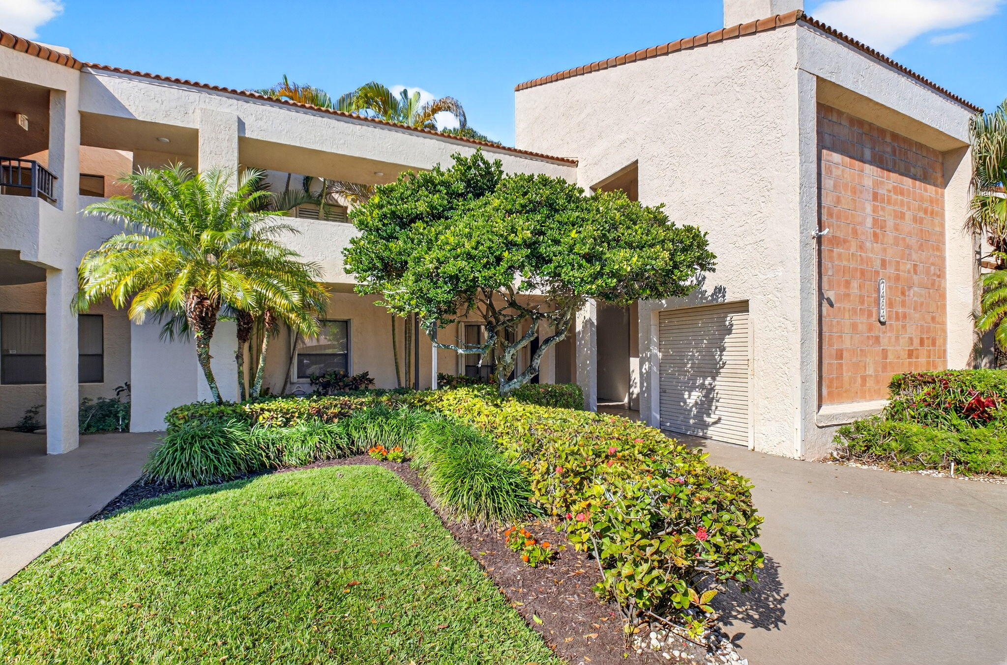 7484 La Paz Boulevard 103