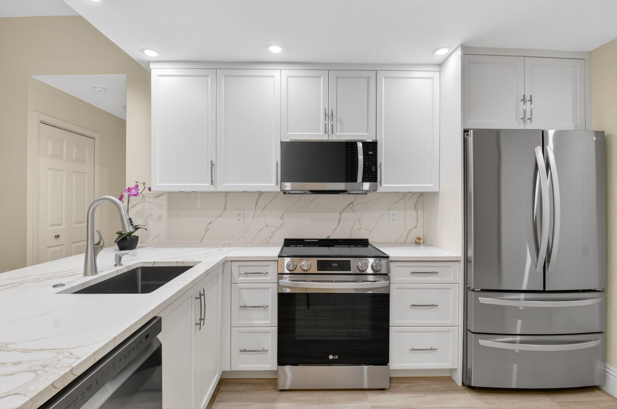 7484 La Paz Boulevard 103