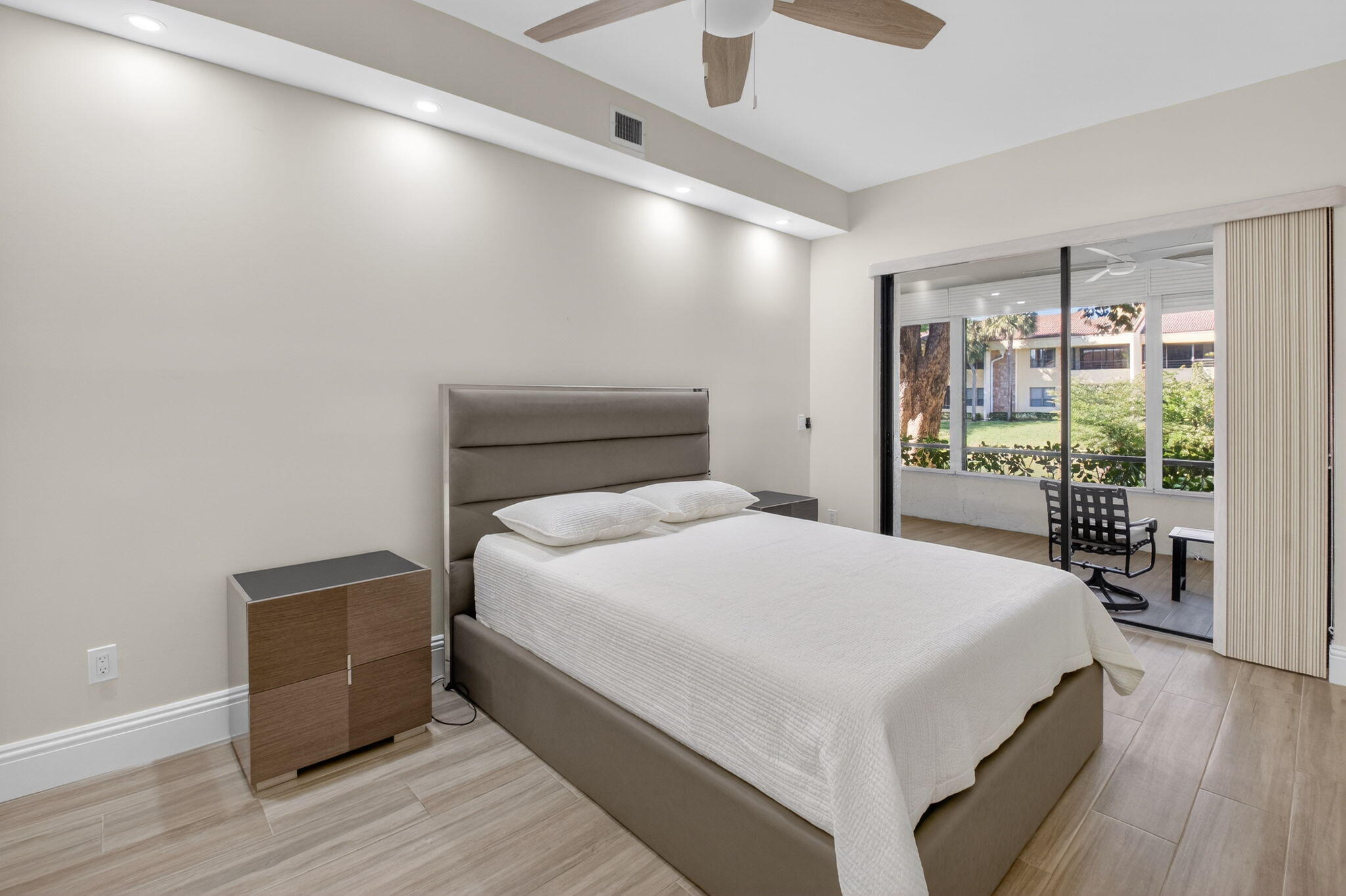 7484 La Paz Boulevard 103