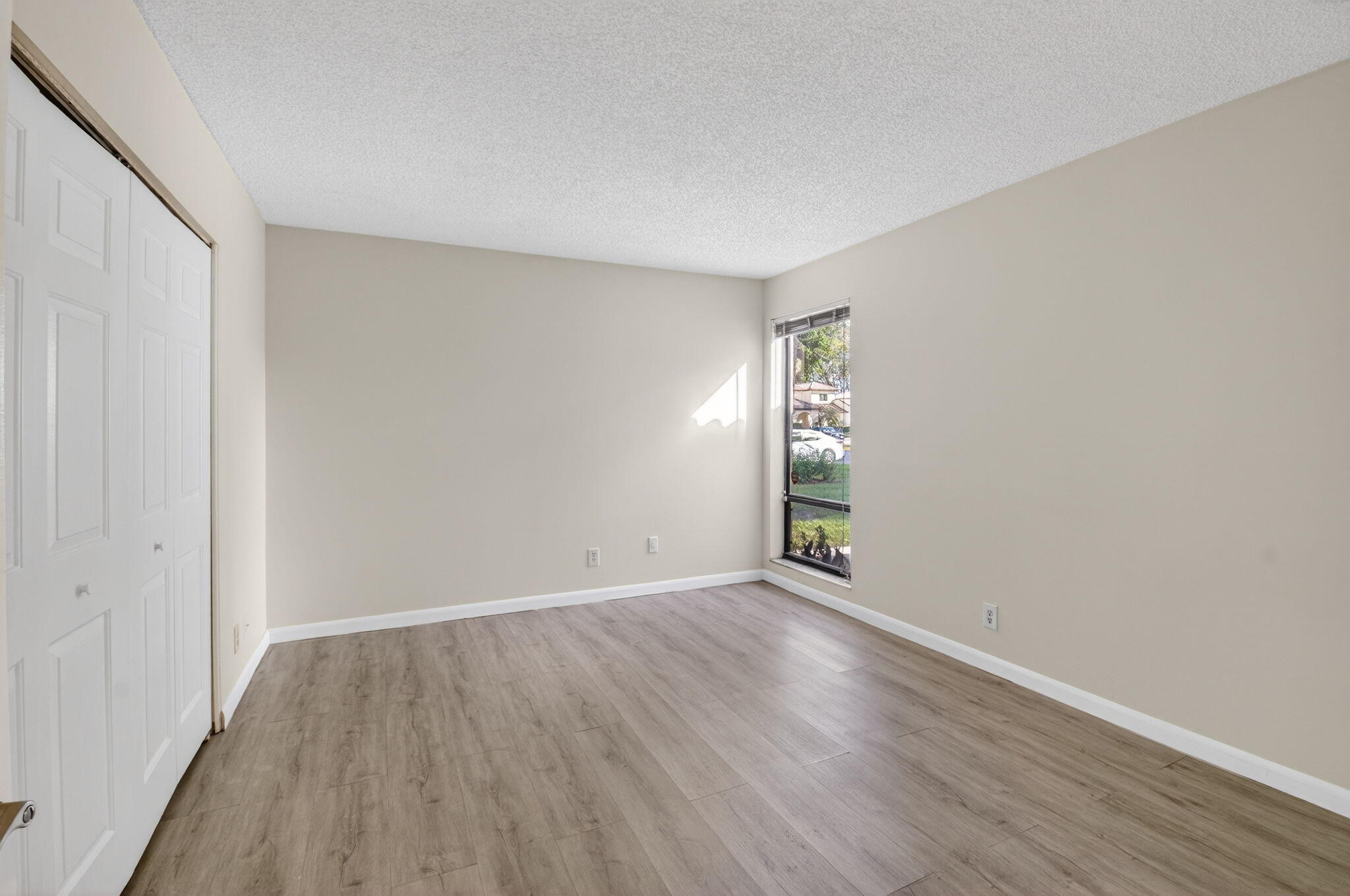 3149 Kingswood Terrace