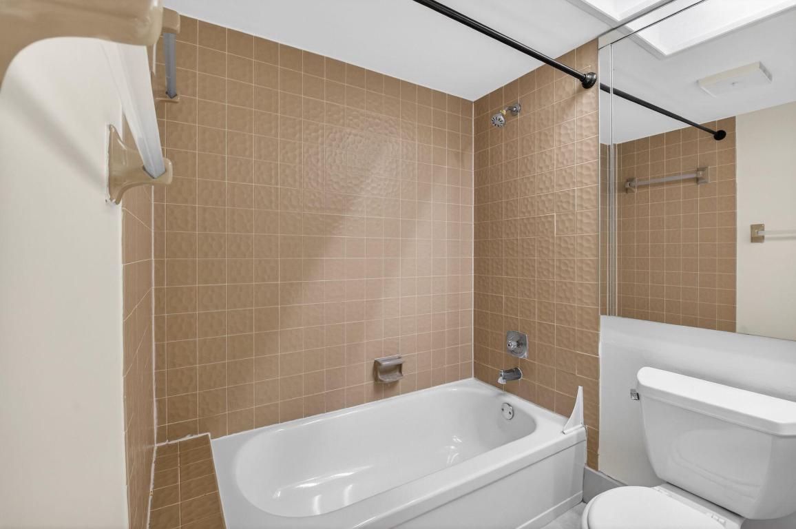 3149 Kingswood Terrace