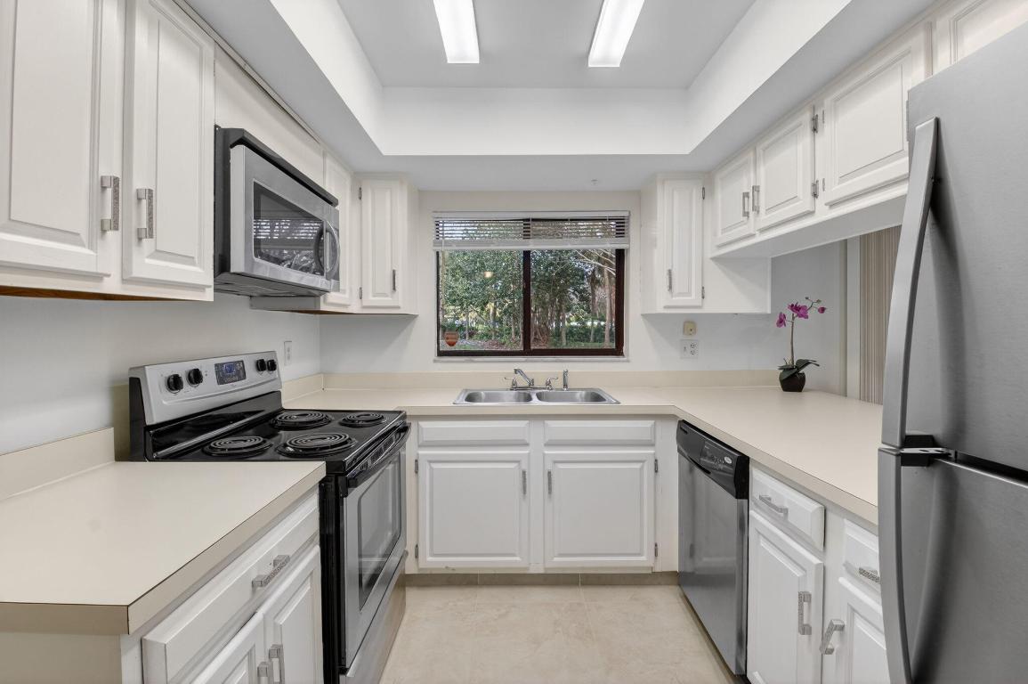 3149 Kingswood Terrace