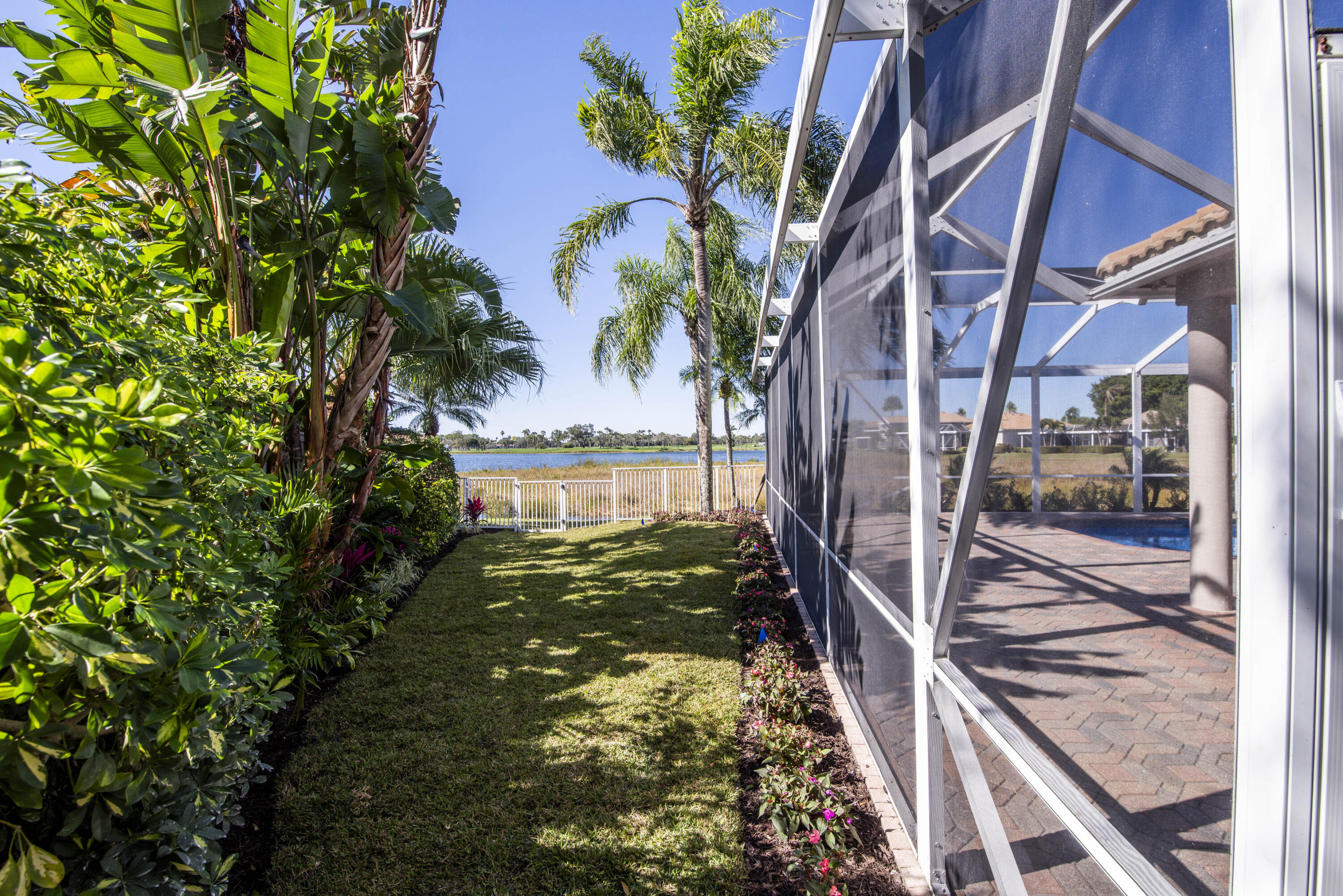 1003 Diamond Head Way