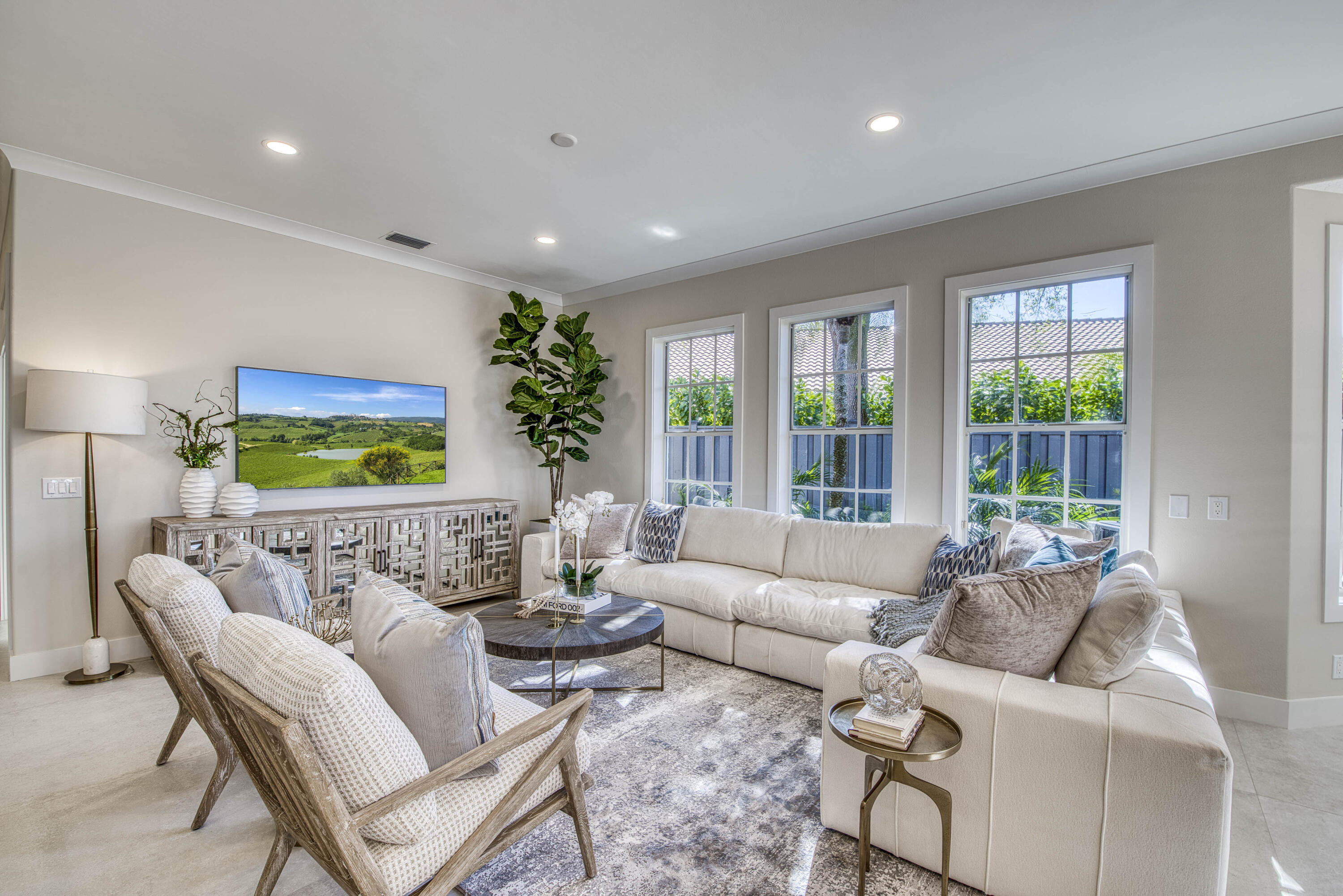 1003 Diamond Head Way