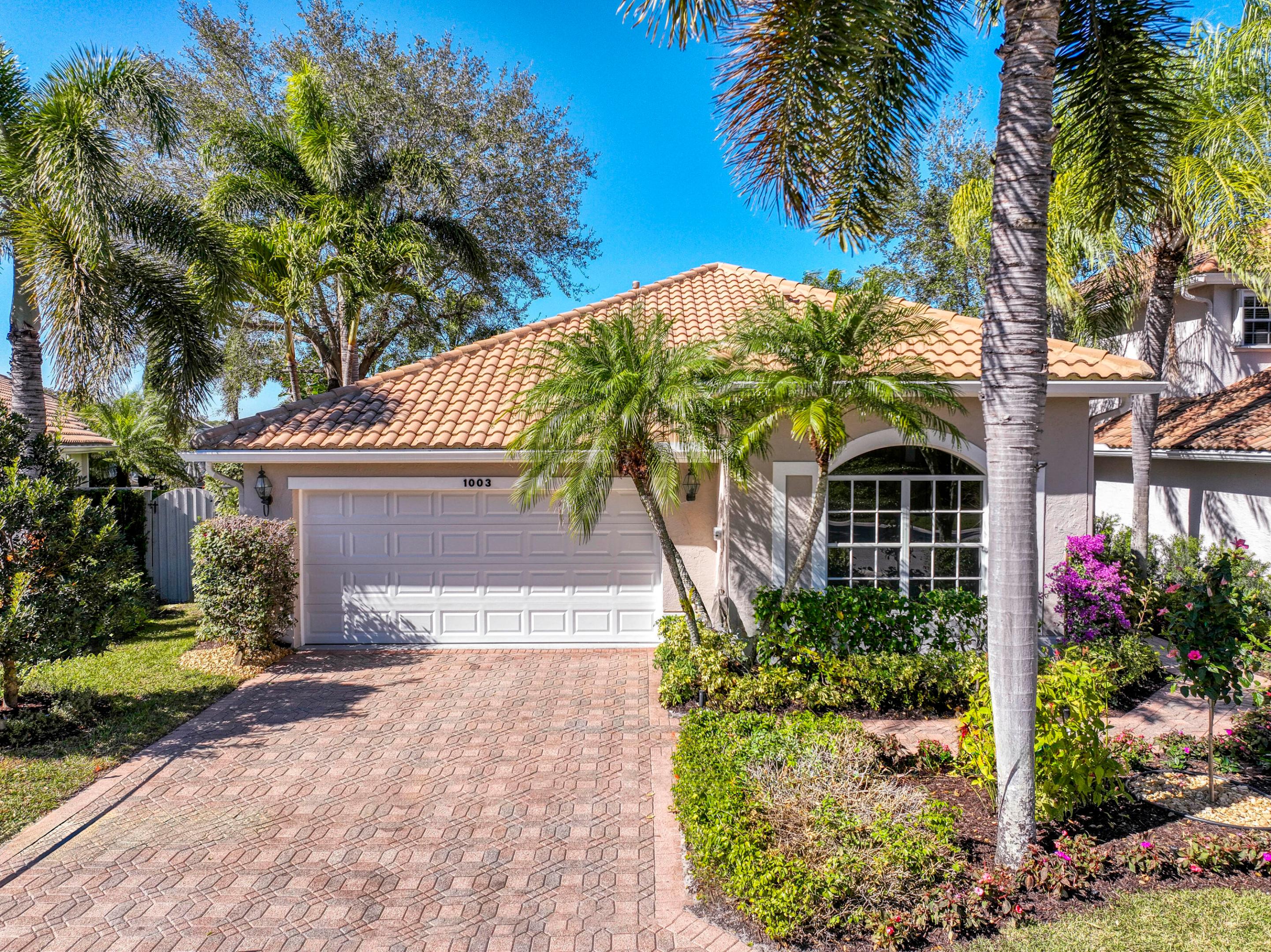 1003 Diamond Head Way