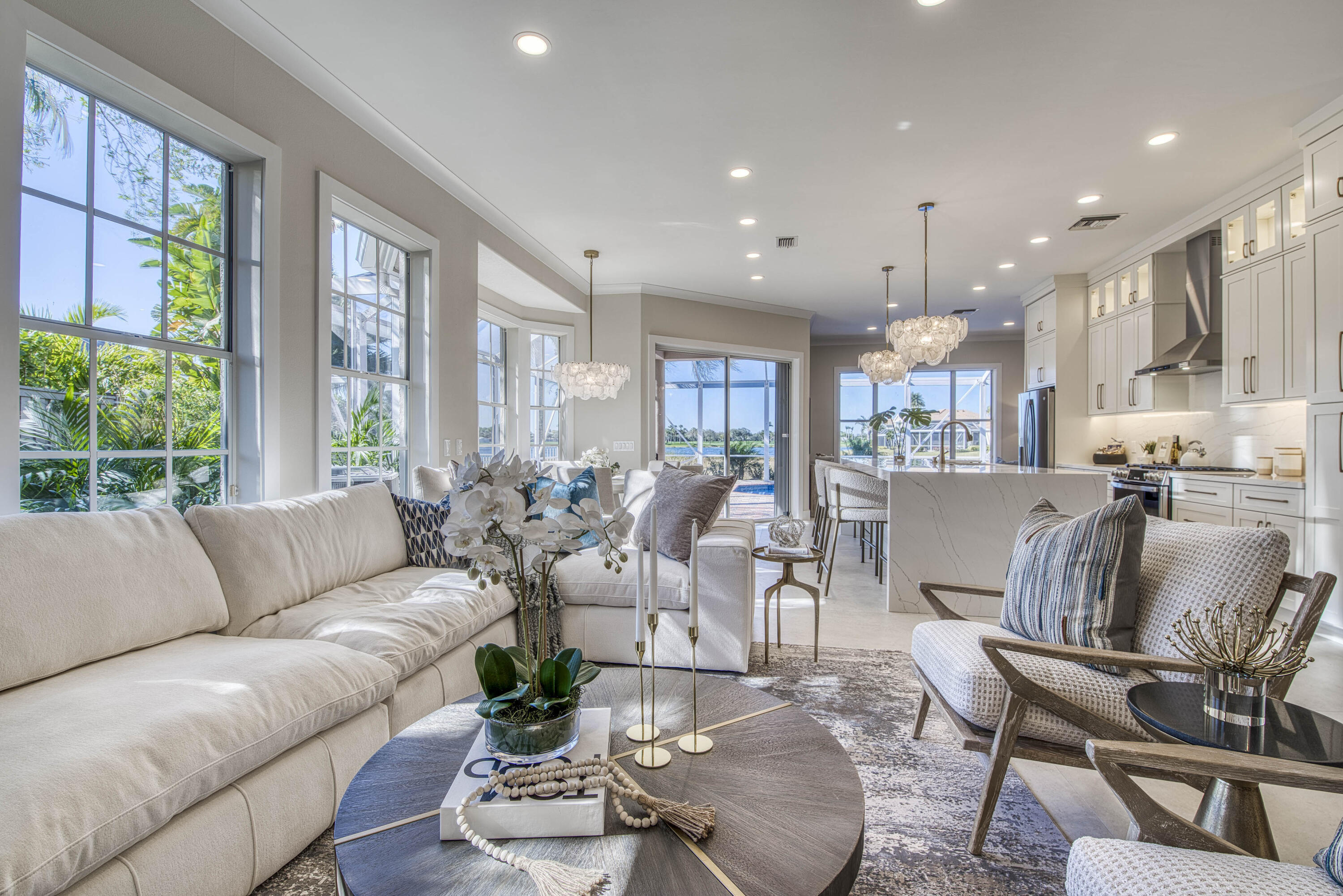 1003 Diamond Head Way