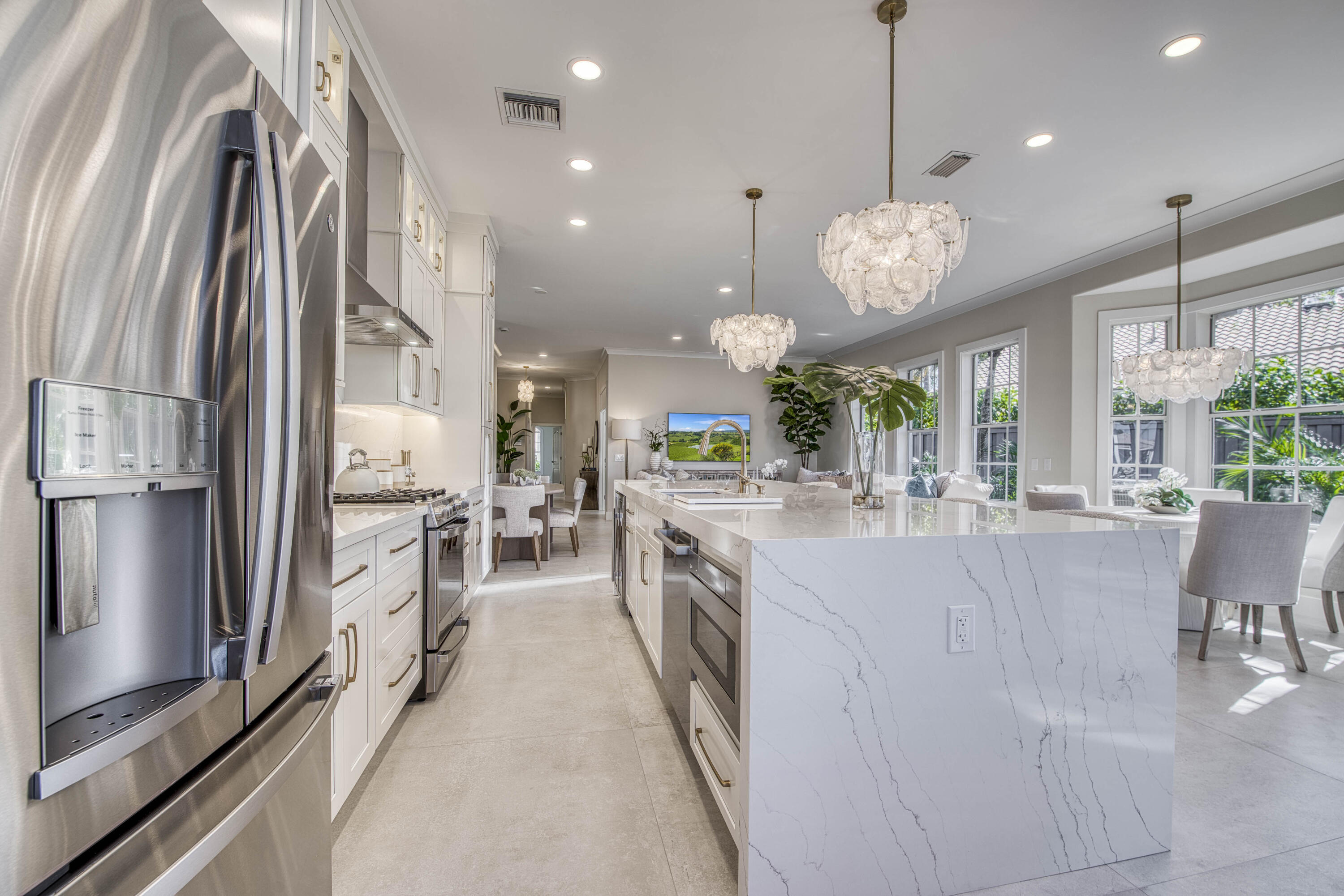1003 Diamond Head Way