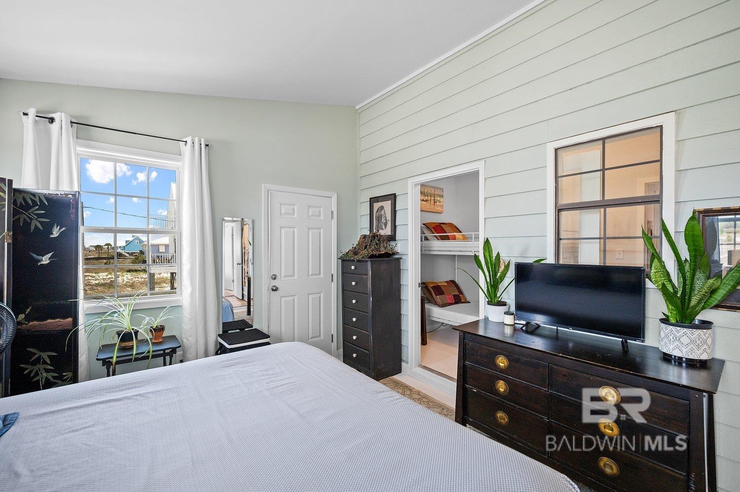 3425 Ponce De Leon Court