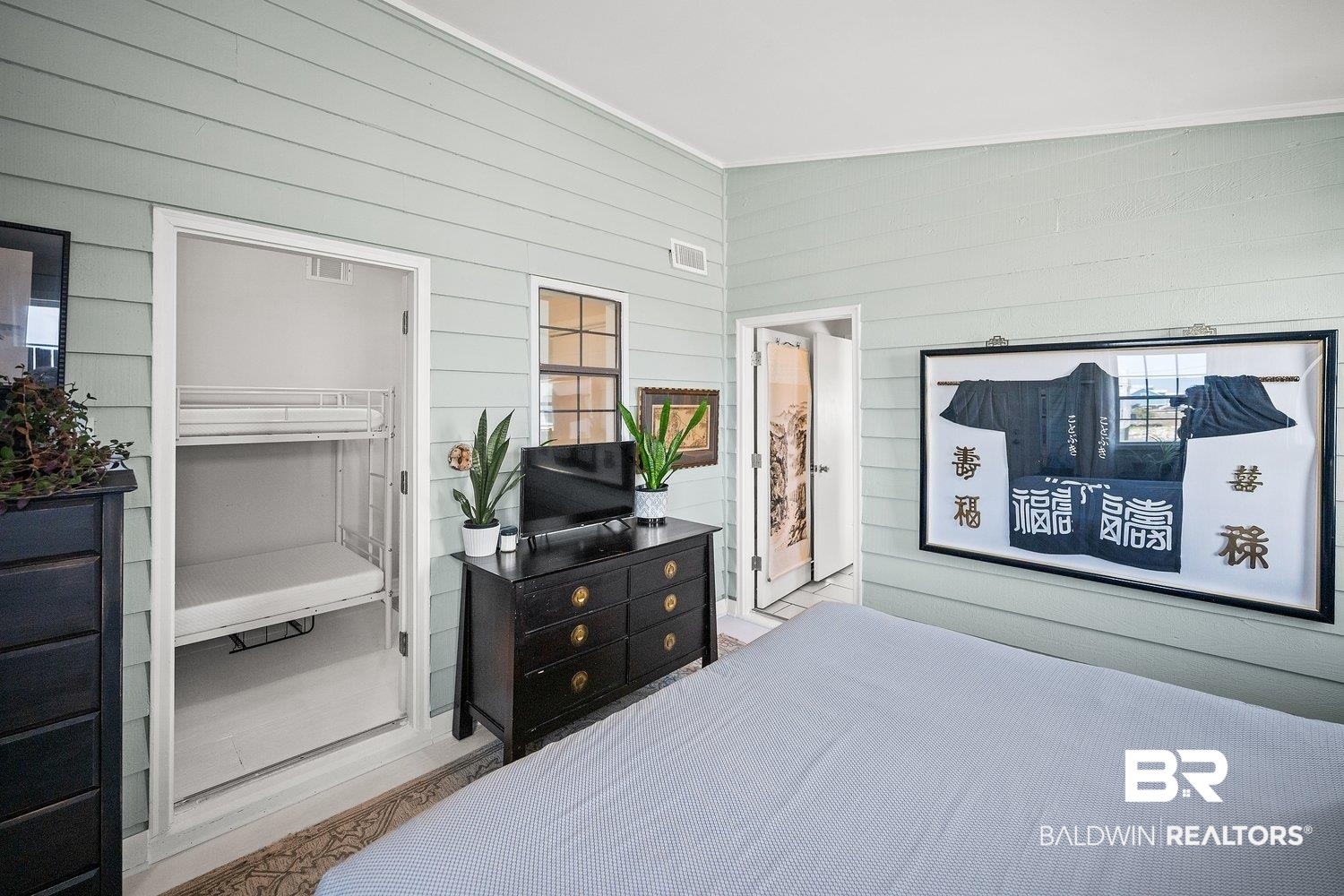 3425 Ponce De Leon Court