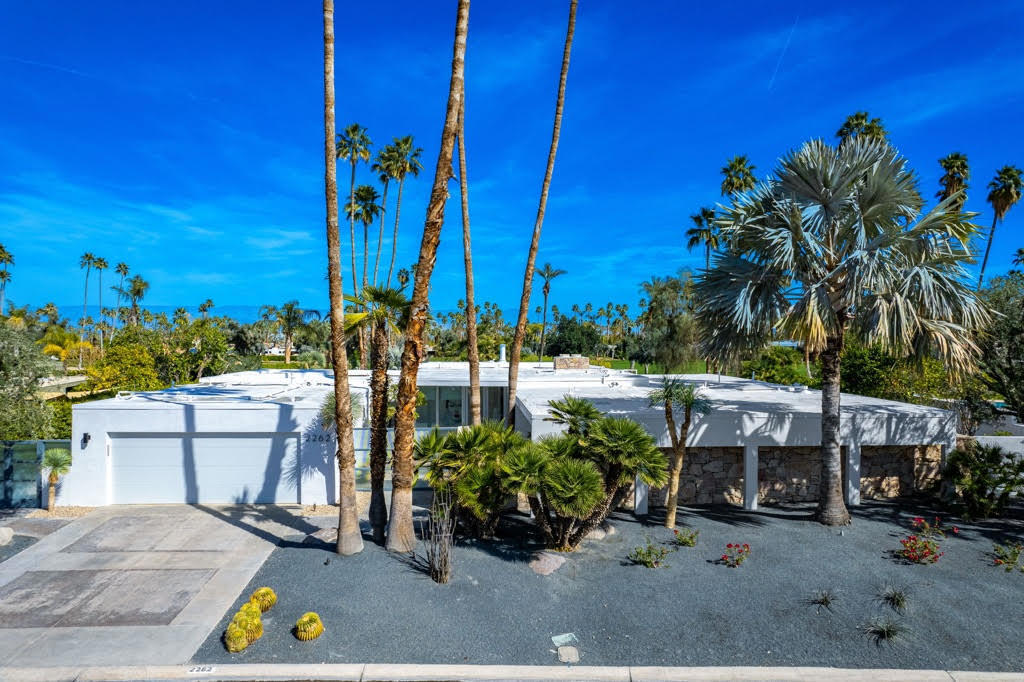 2262 S Yosemite Drive