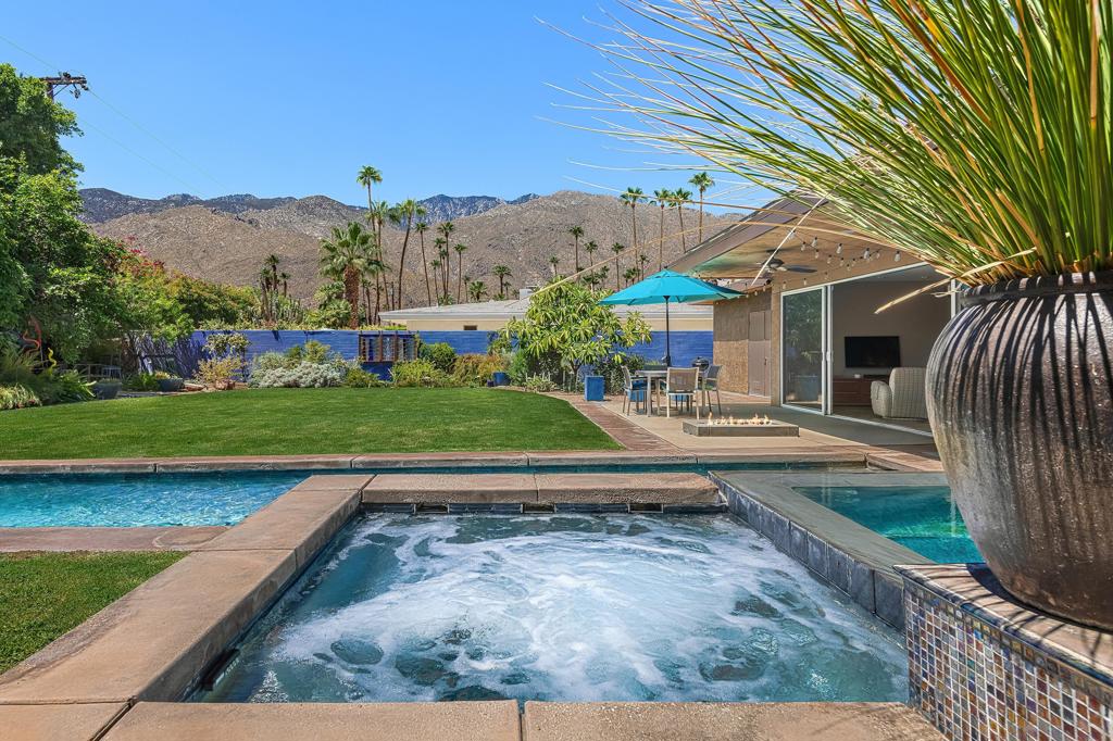 1175 E Cactus Road