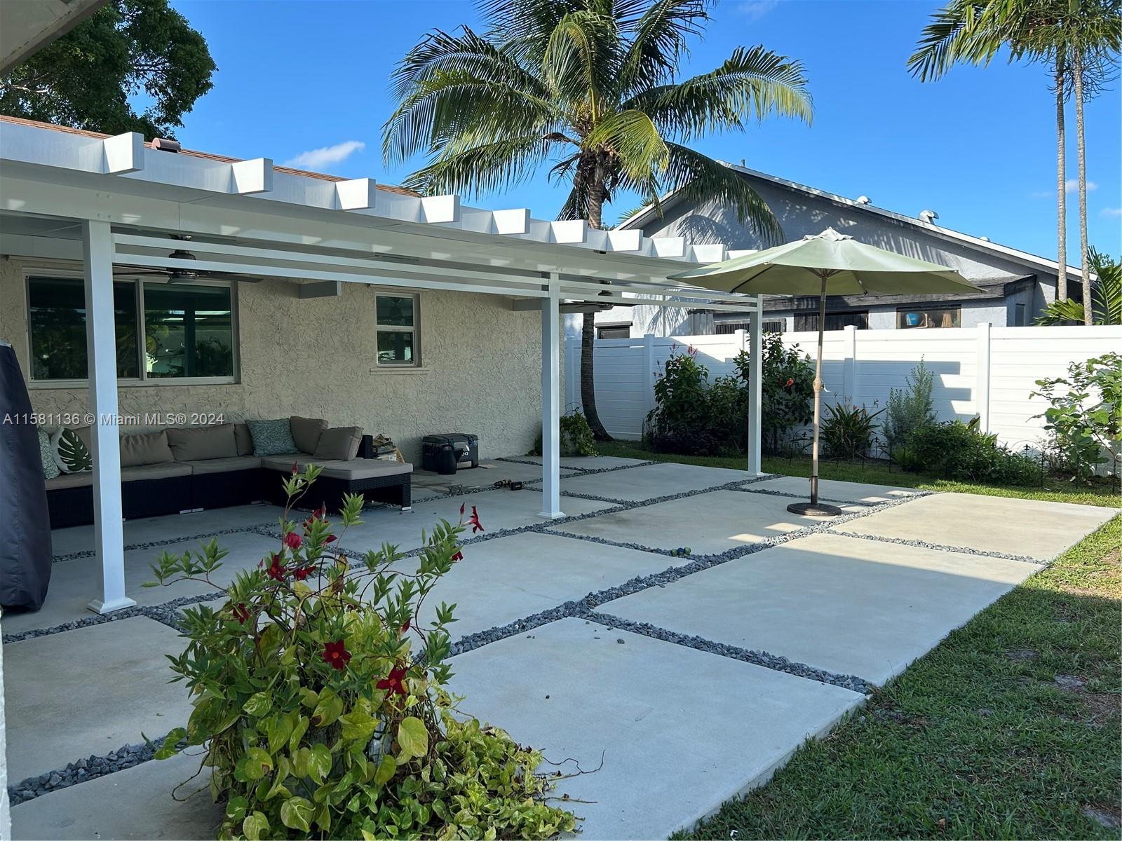 8340 SW 27th Pl
