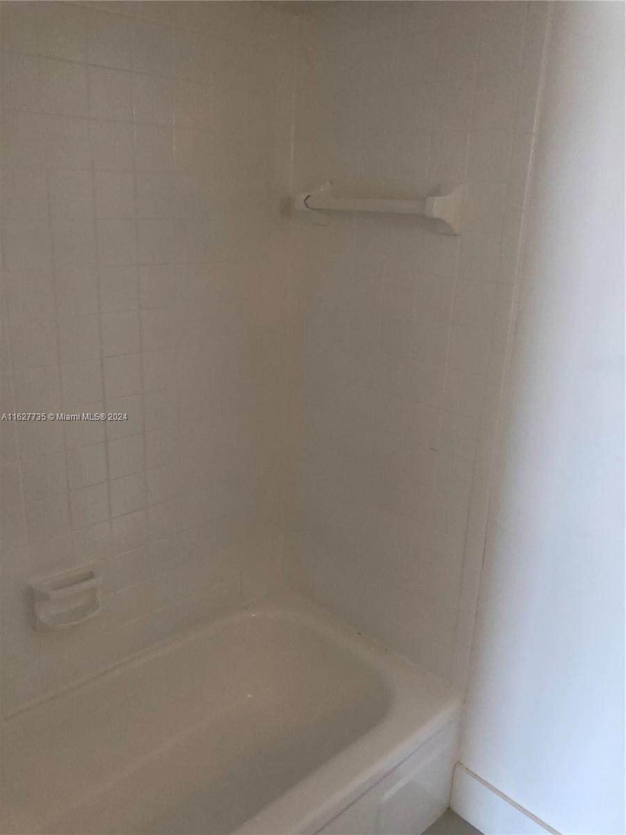 600 NE 36th St # 316