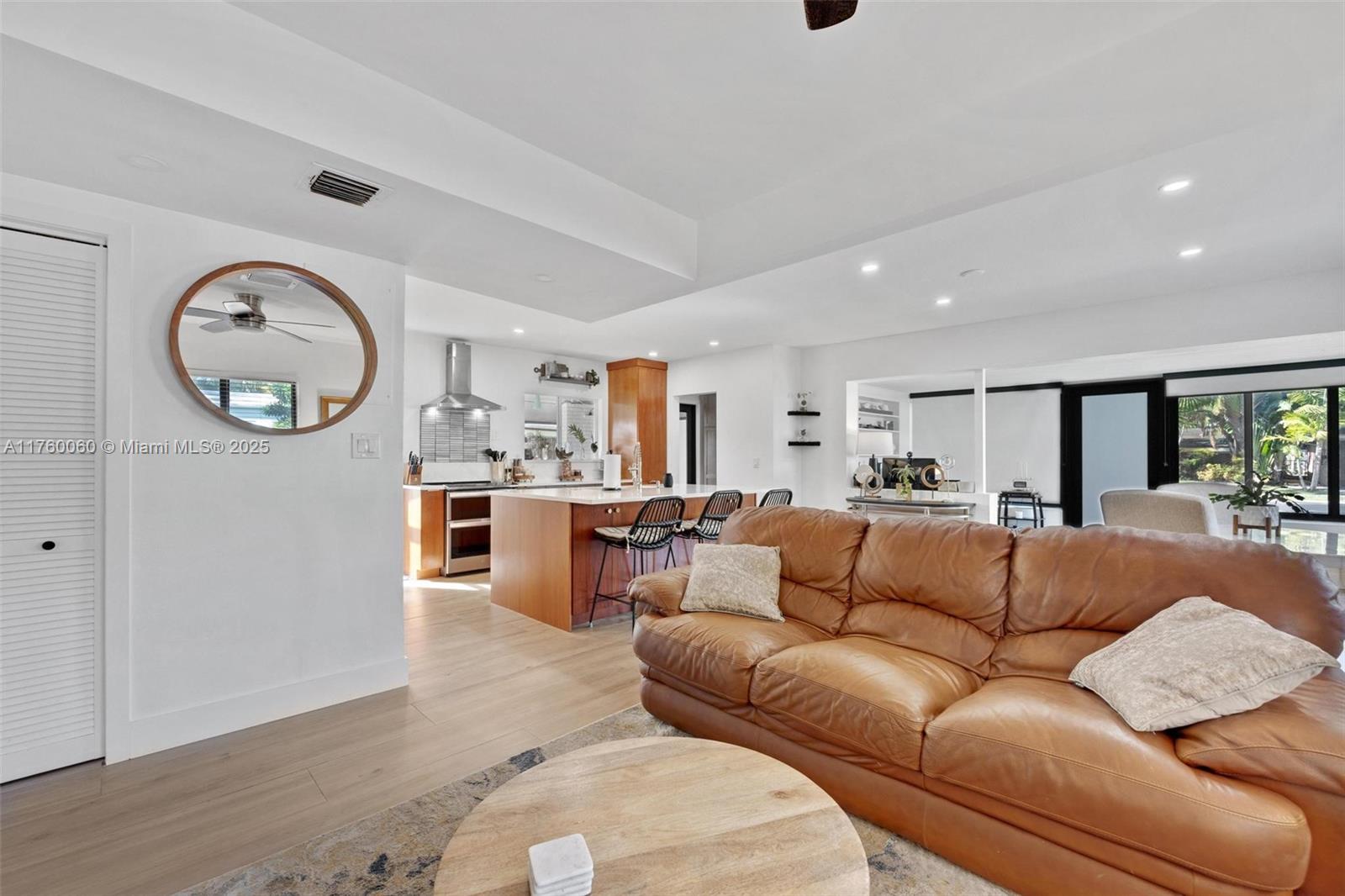 1114 SW 19th St
