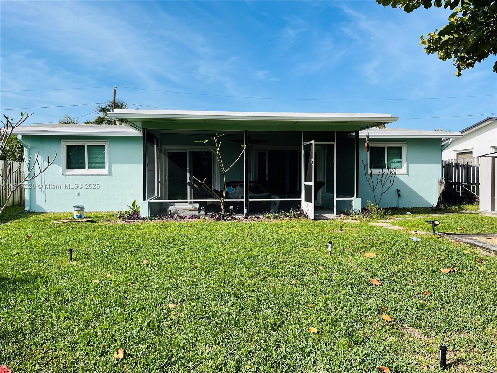 8106 NW 21st Ct