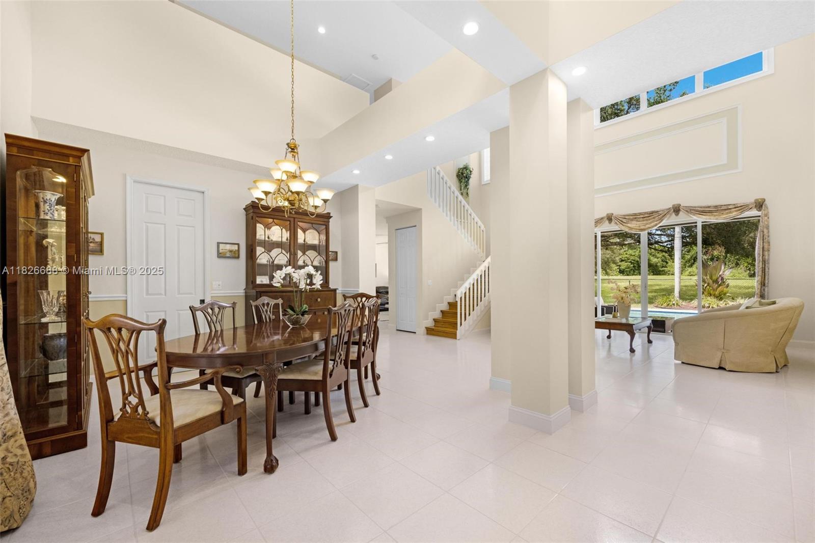 3140 Hidden Hollow Ln