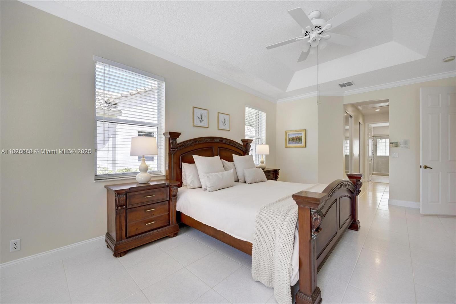 3140 Hidden Hollow Ln