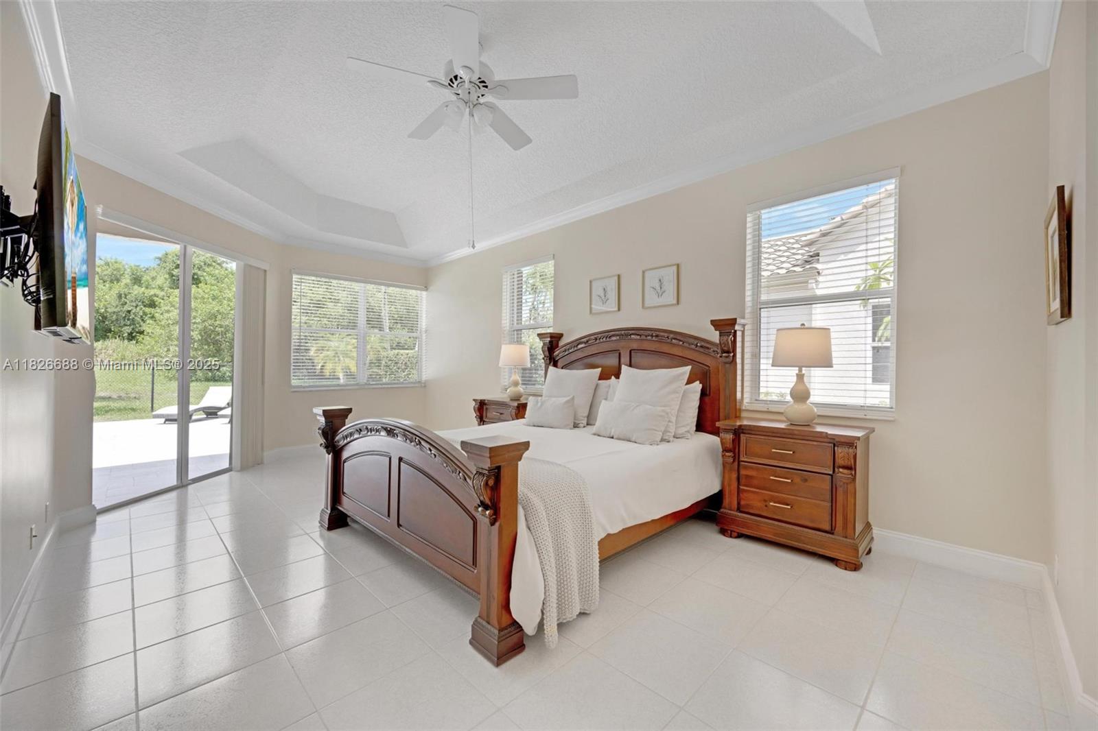 3140 Hidden Hollow Ln