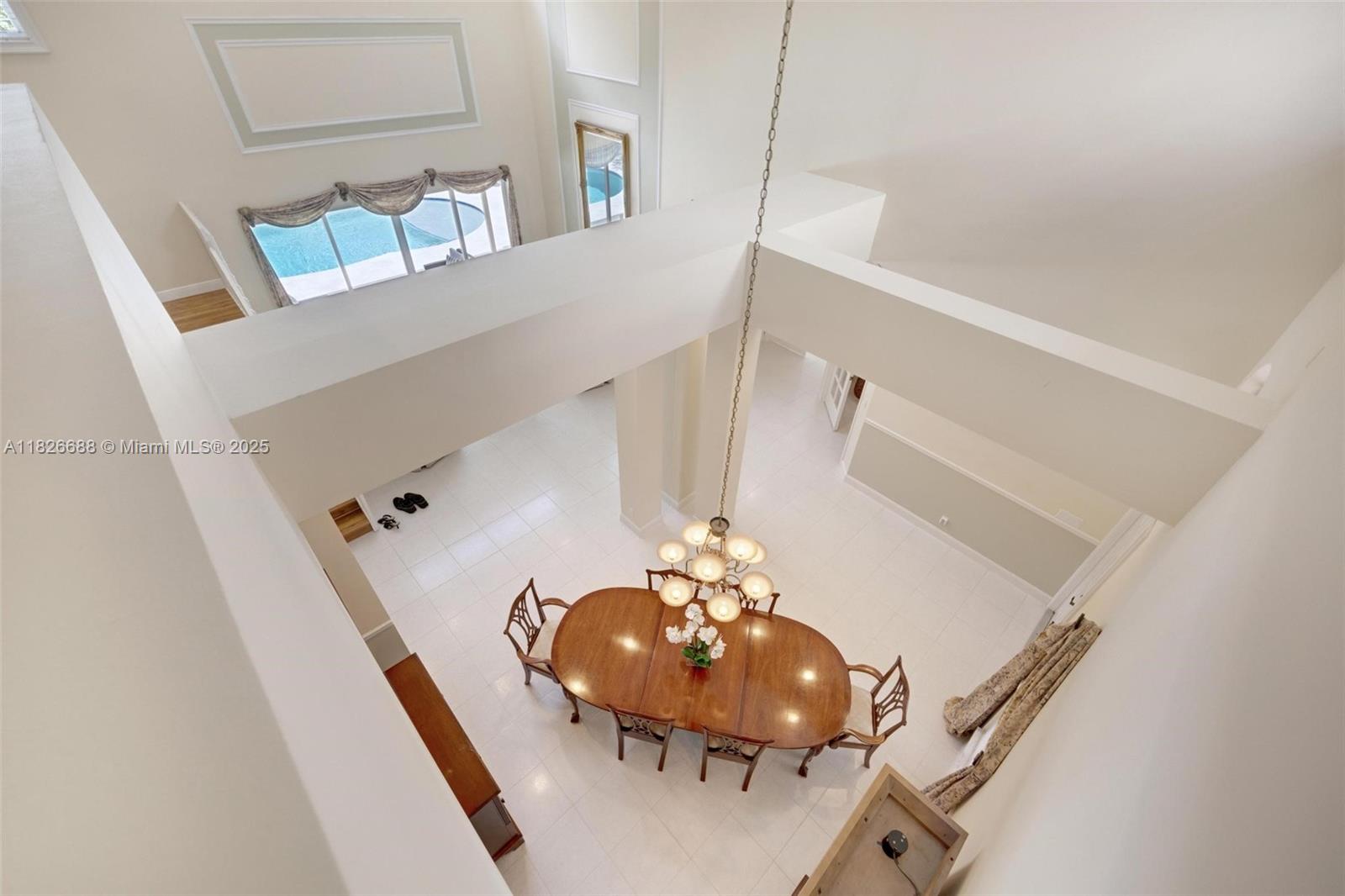 3140 Hidden Hollow Ln