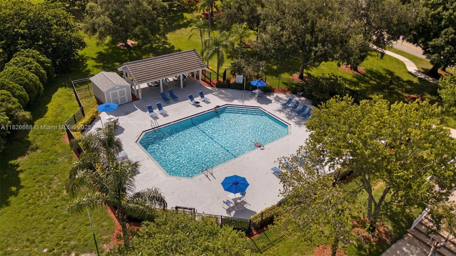 3140 Hidden Hollow Ln