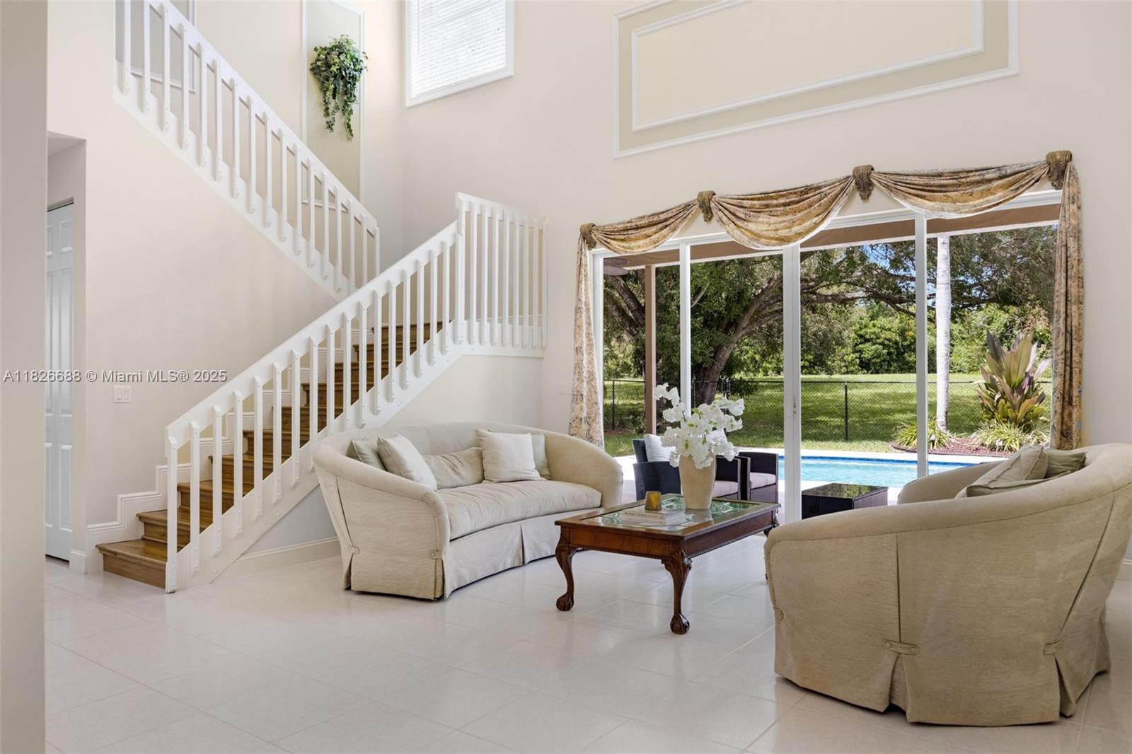 3140 Hidden Hollow Ln