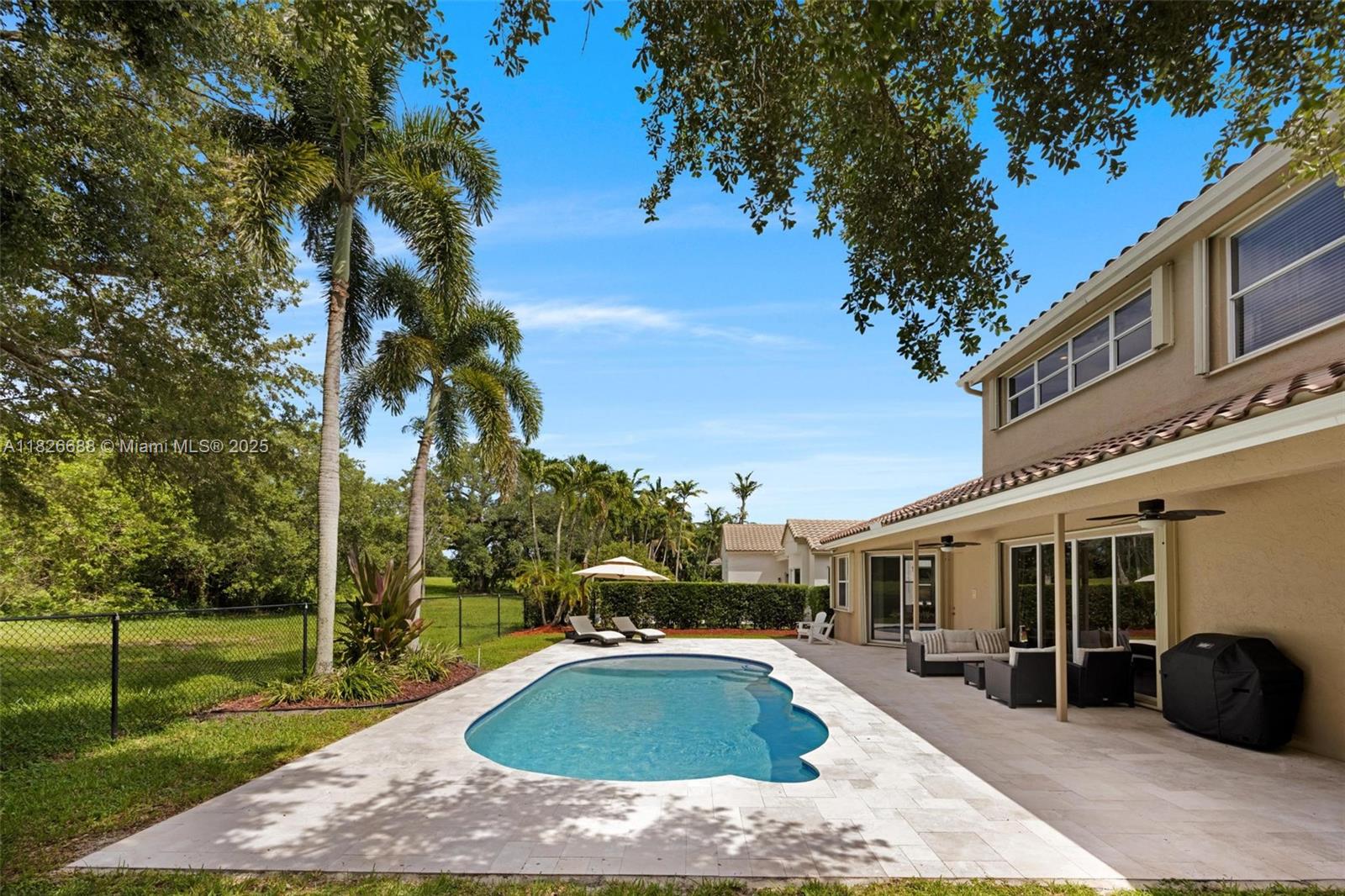 3140 Hidden Hollow Ln