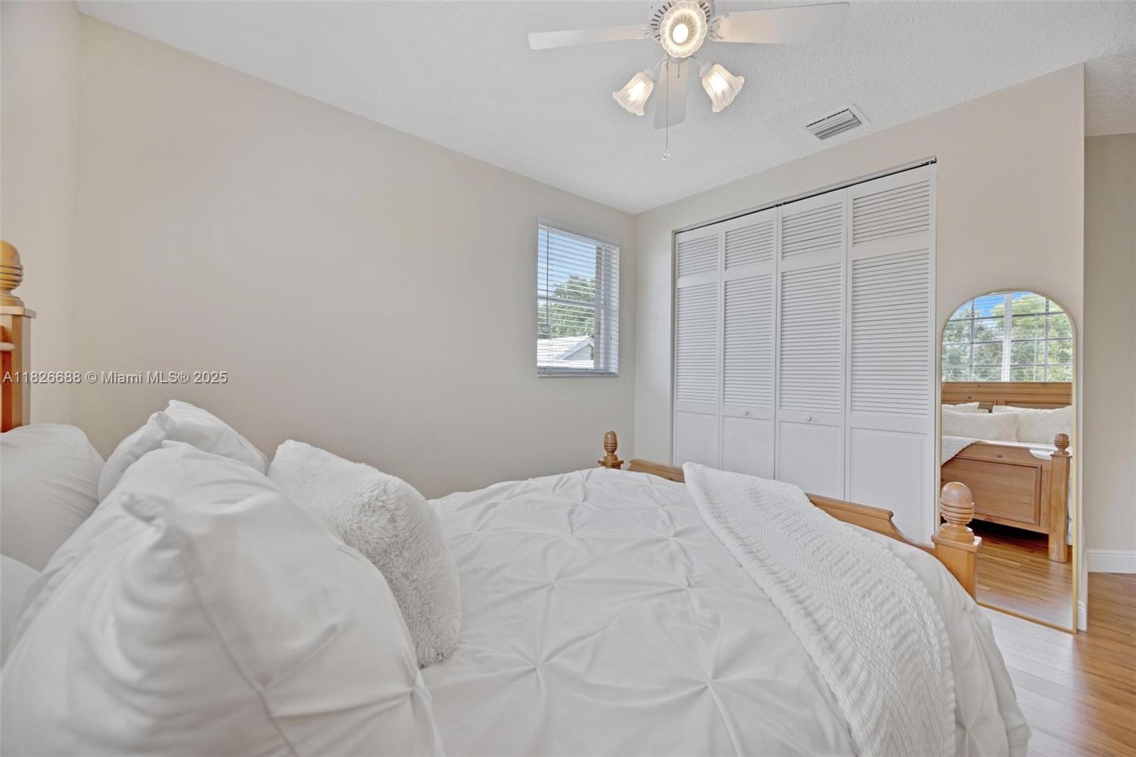 3140 Hidden Hollow Ln