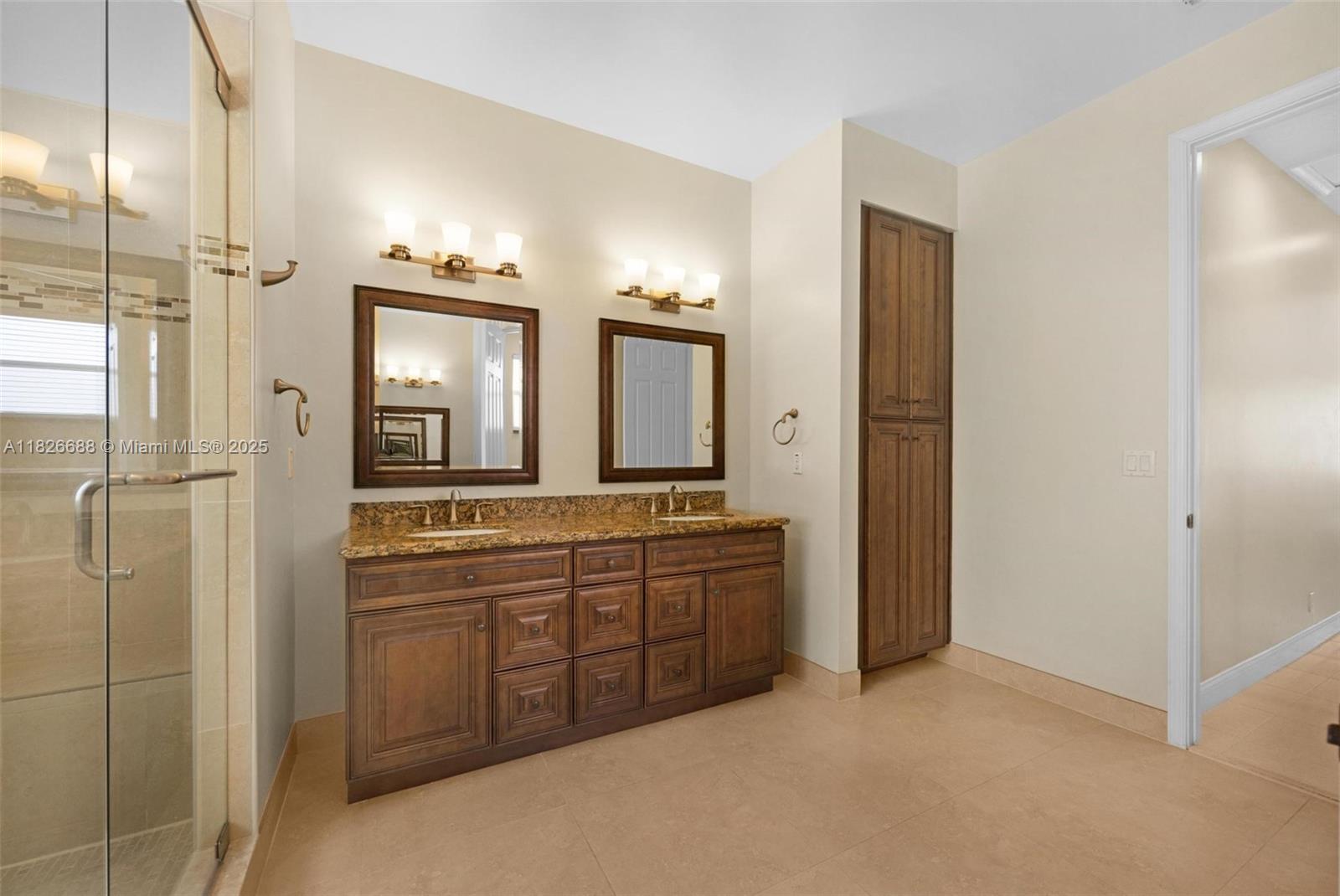 3140 Hidden Hollow Ln