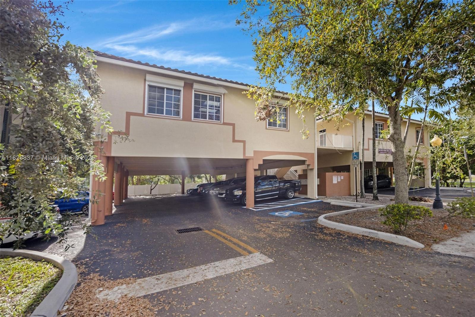 5595 Orange Dr