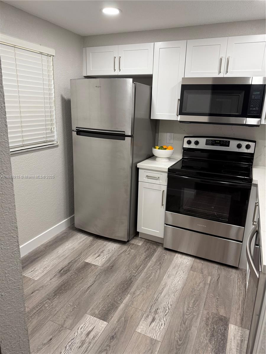 9450 Poinciana Pl # 108