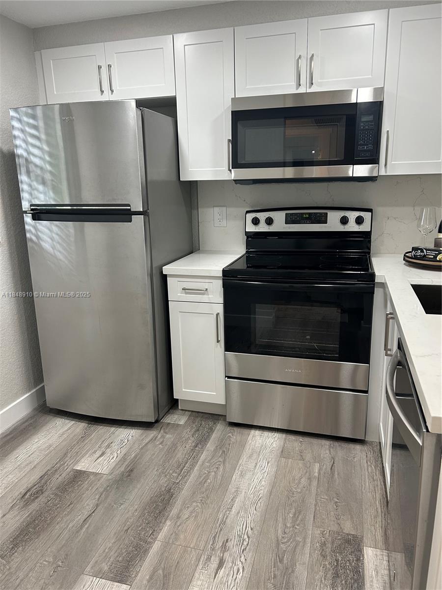 9450 Poinciana Pl # 108