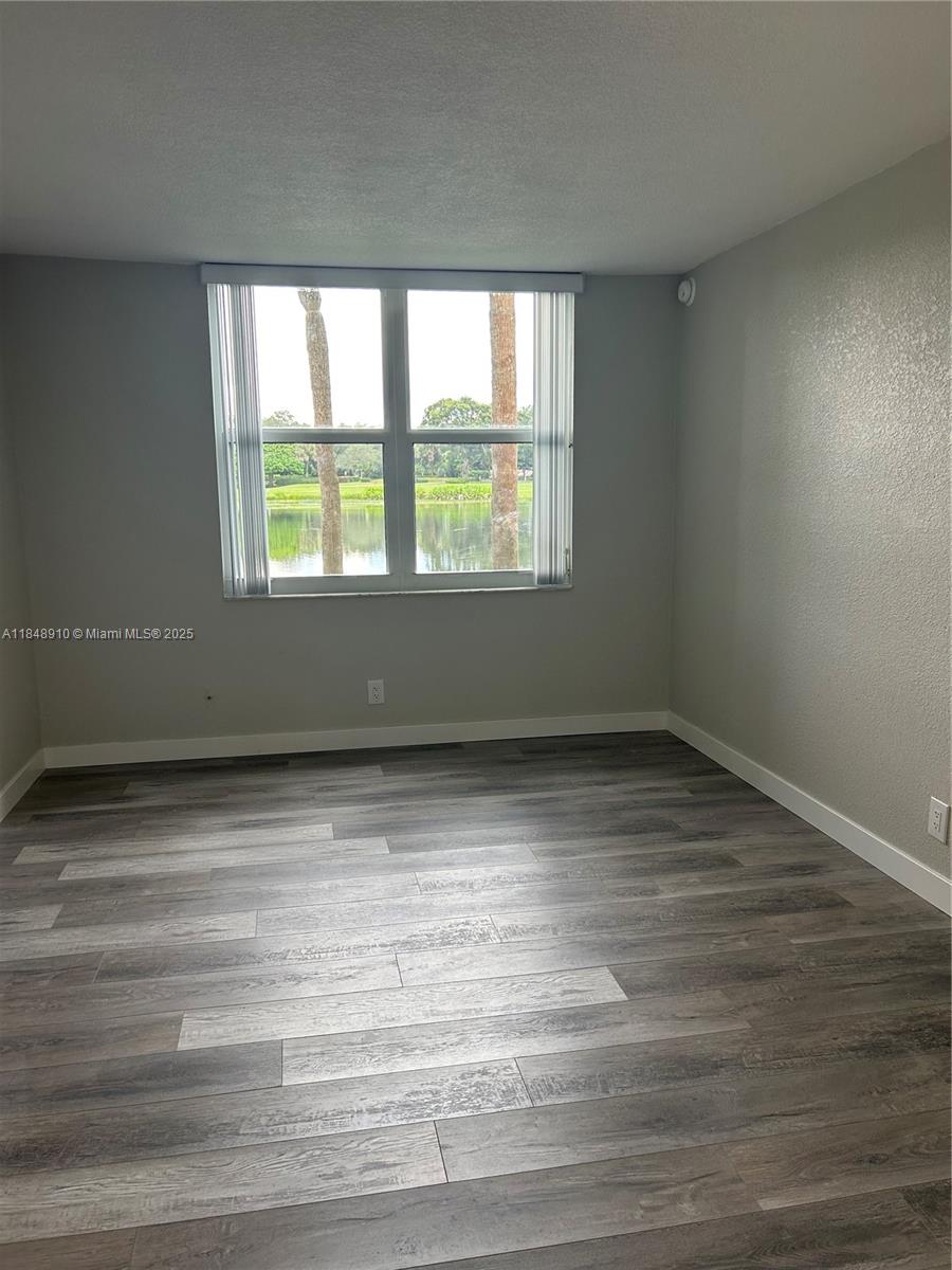 9450 Poinciana Pl # 108