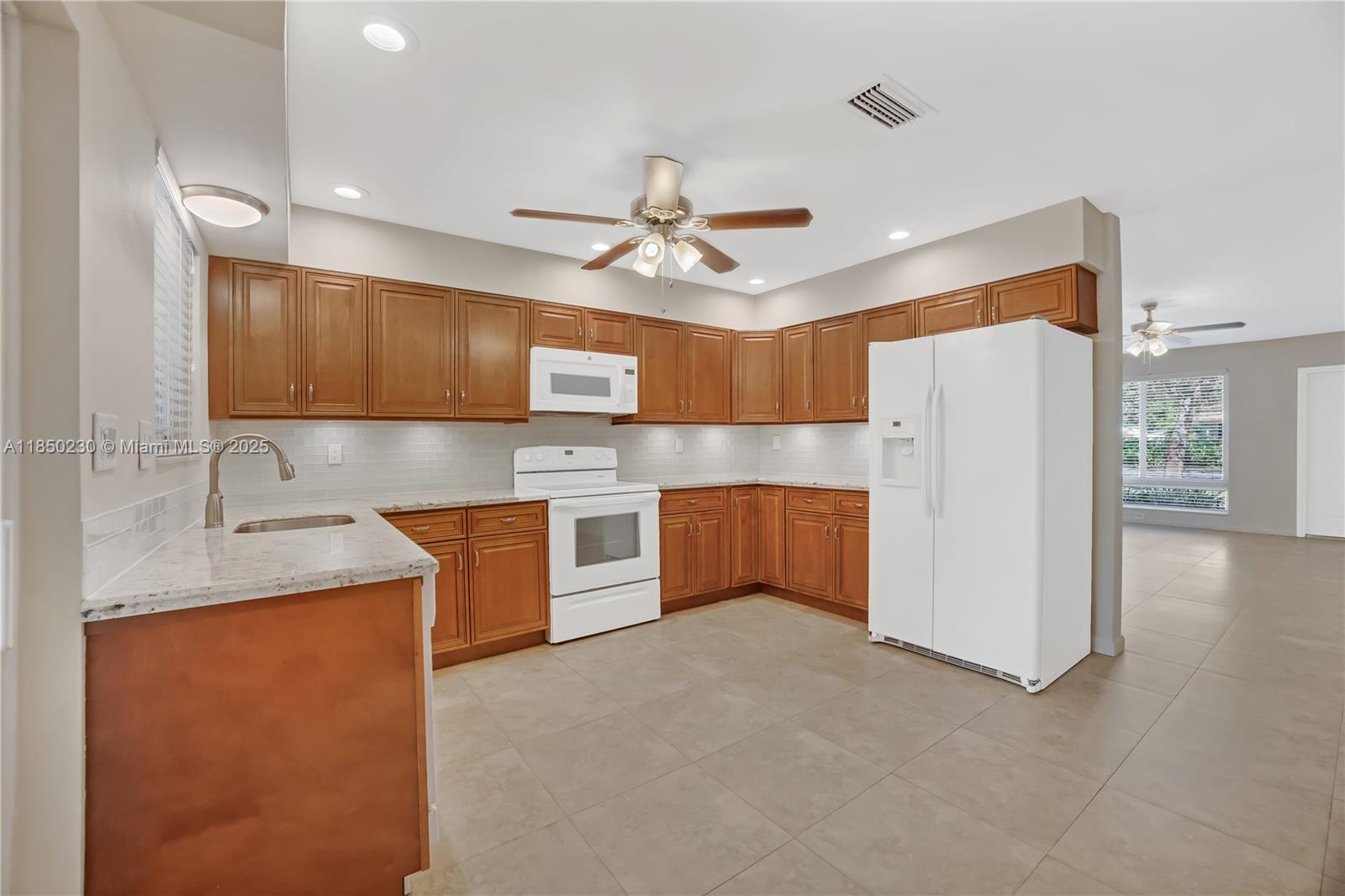 830 SW 18th St