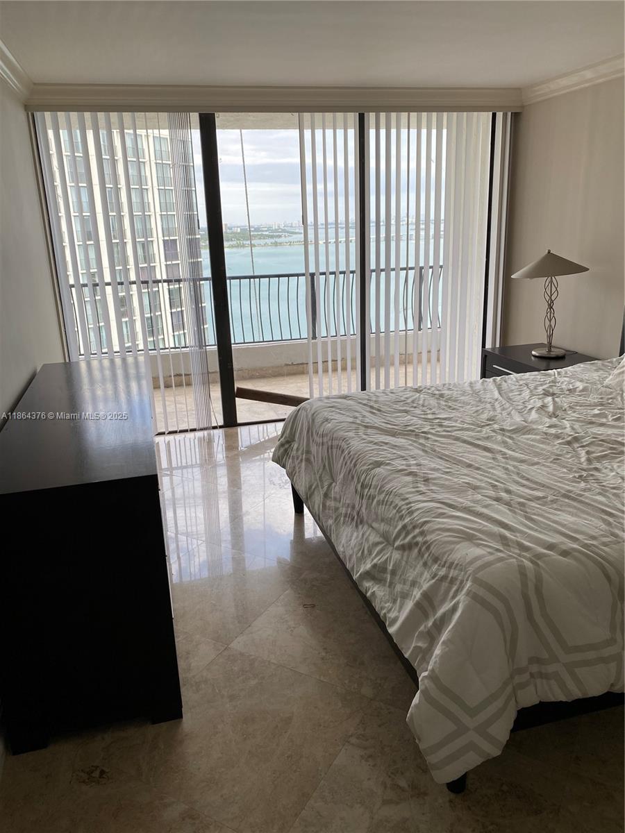 555 NE 15th St # 30D