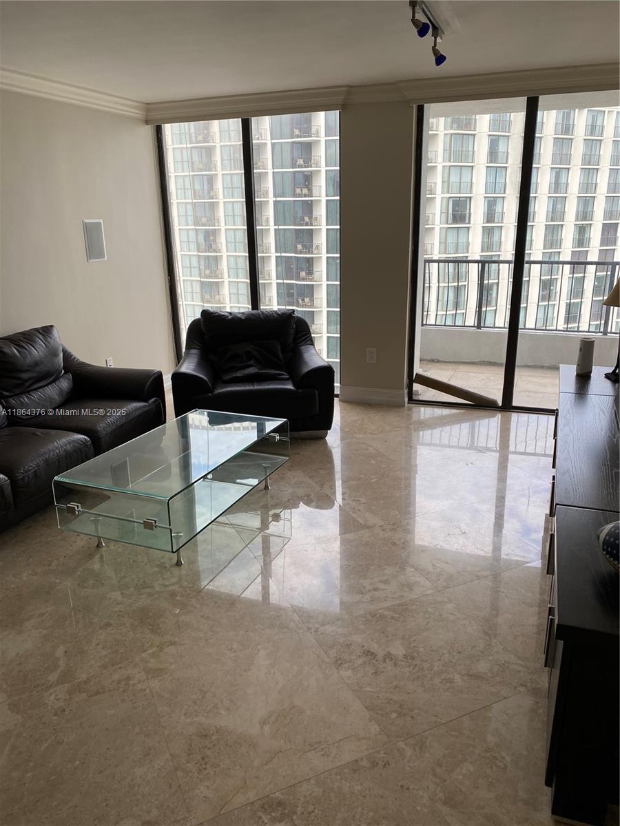 555 NE 15th St # 30D