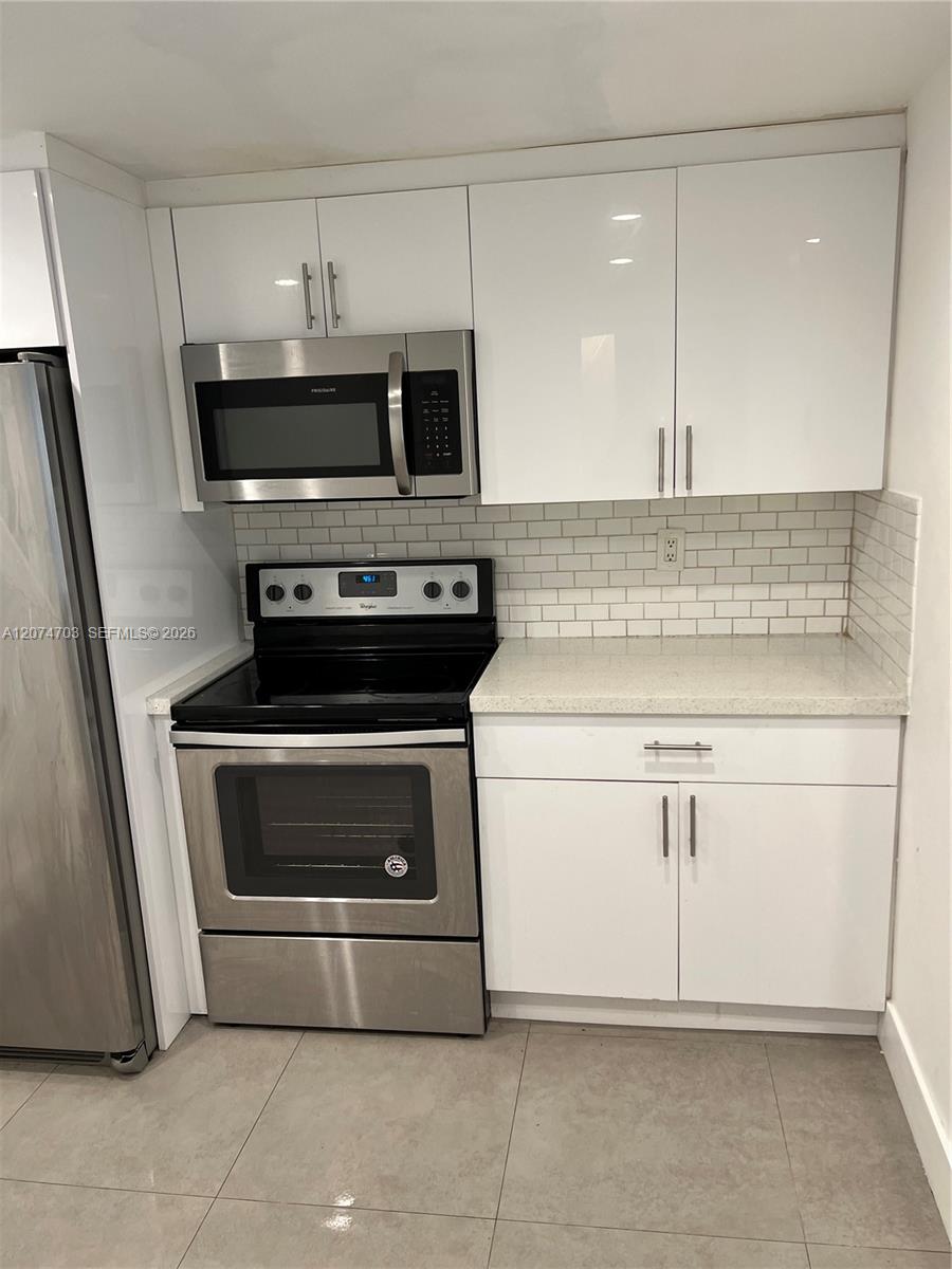 555 NE 15th St # 24E