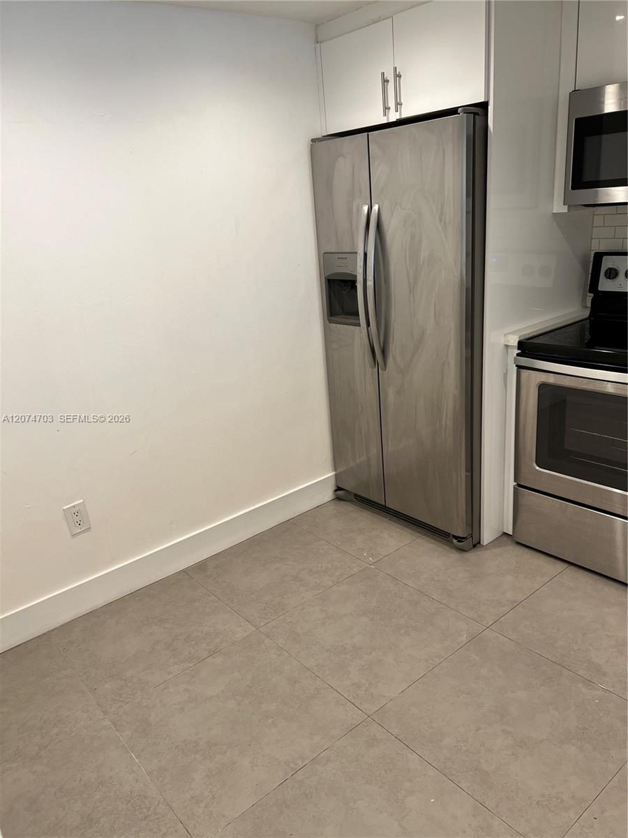 555 NE 15th St # 24E