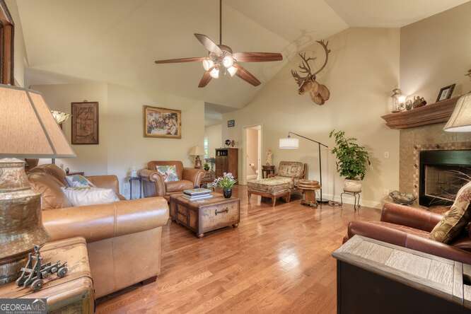 1136 Byers Road