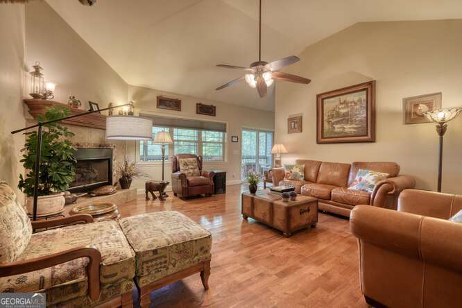 1136 Byers Road