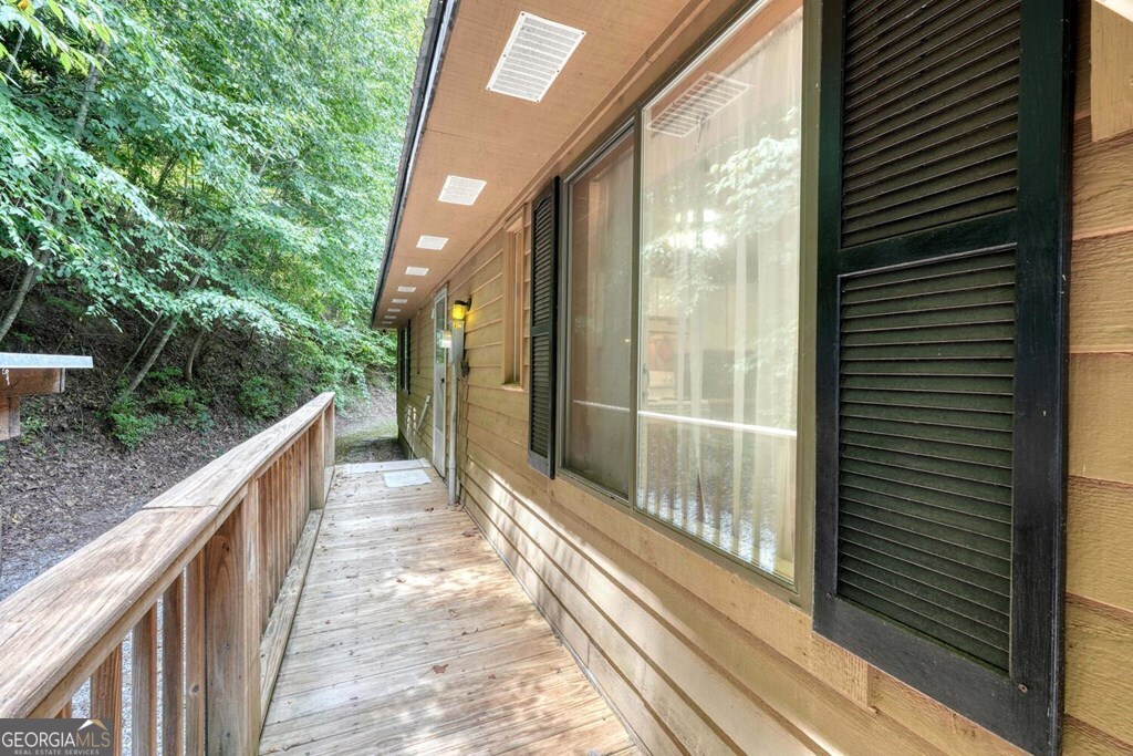 8088 Ivylog Gap Road