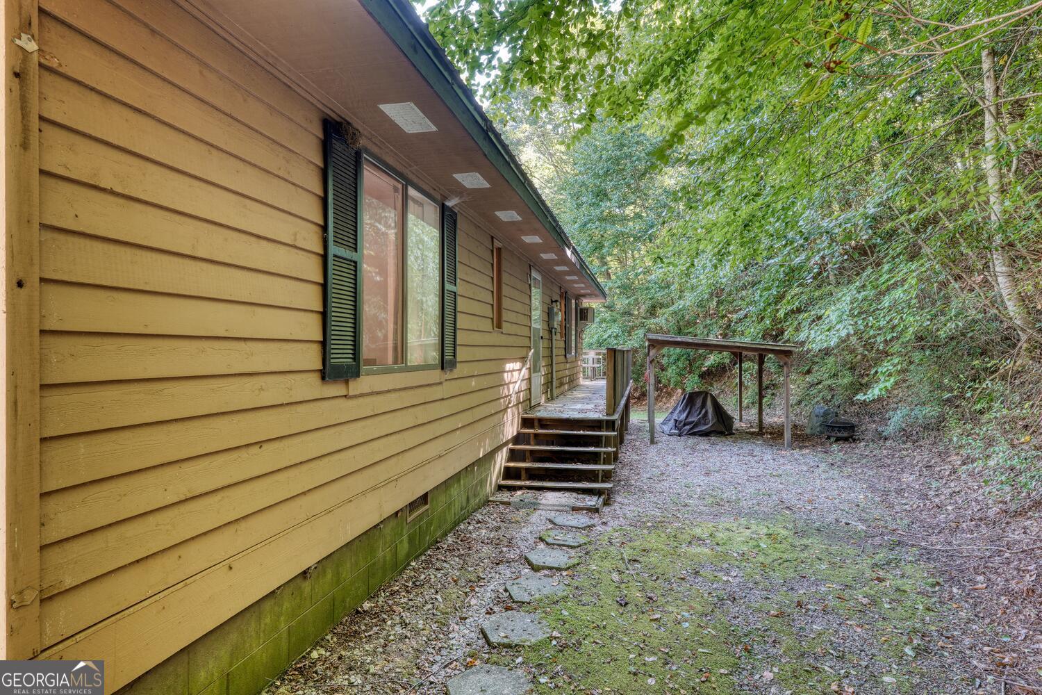 8088 Ivylog Gap Road