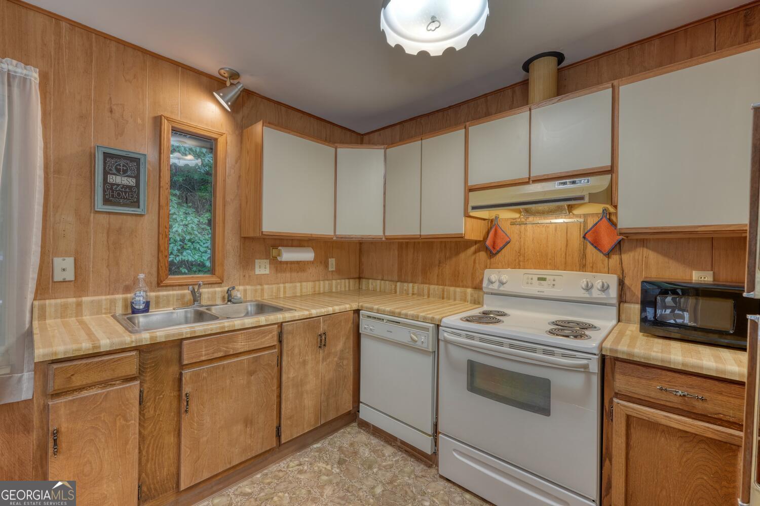 8088 Ivylog Gap Road