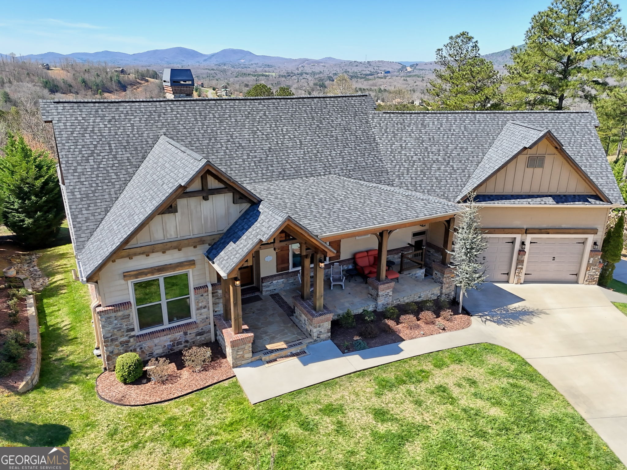 899 RIDGE POINTE Way
