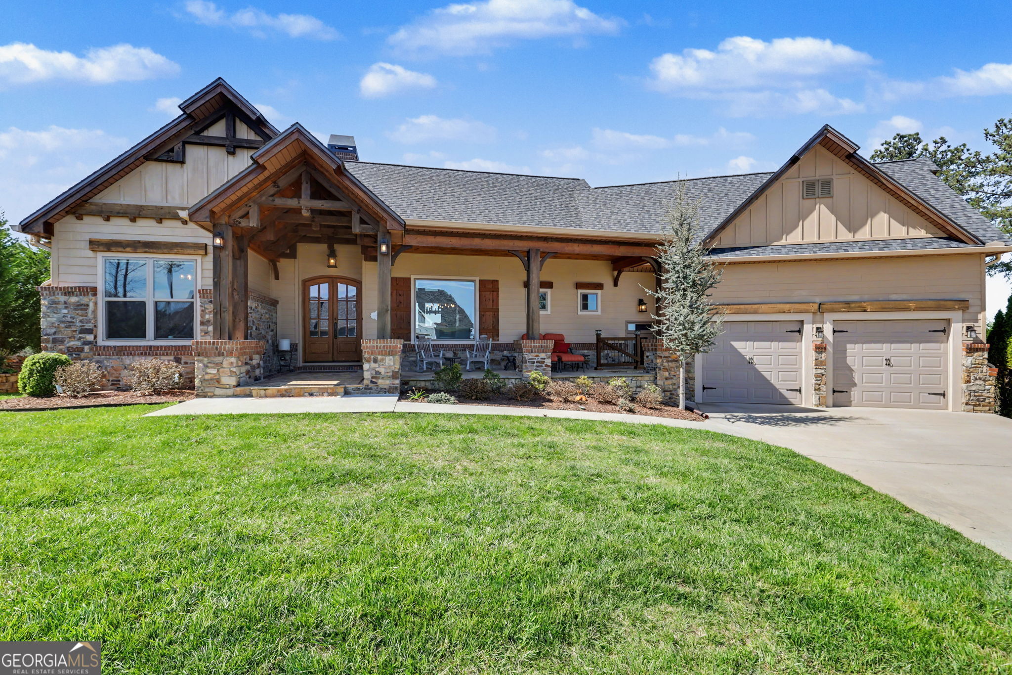 899 RIDGE POINTE Way