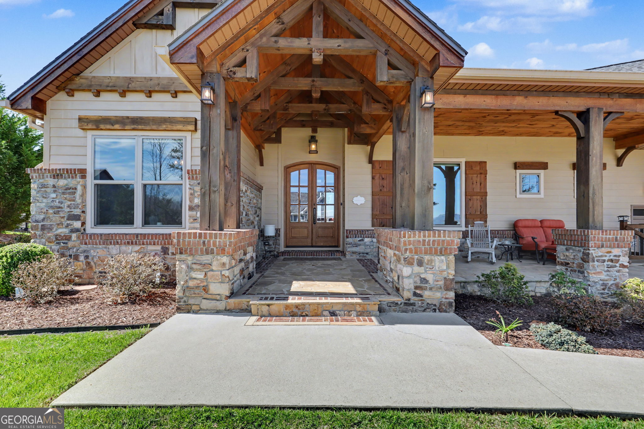 899 RIDGE POINTE Way