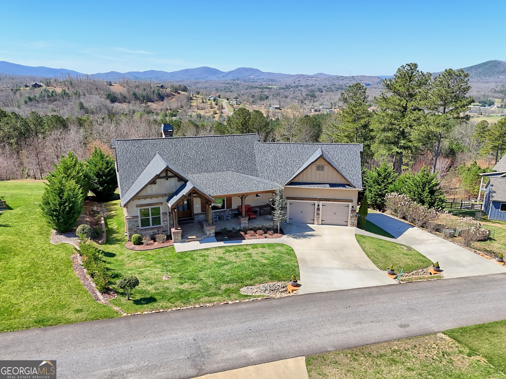 899 RIDGE POINTE Way